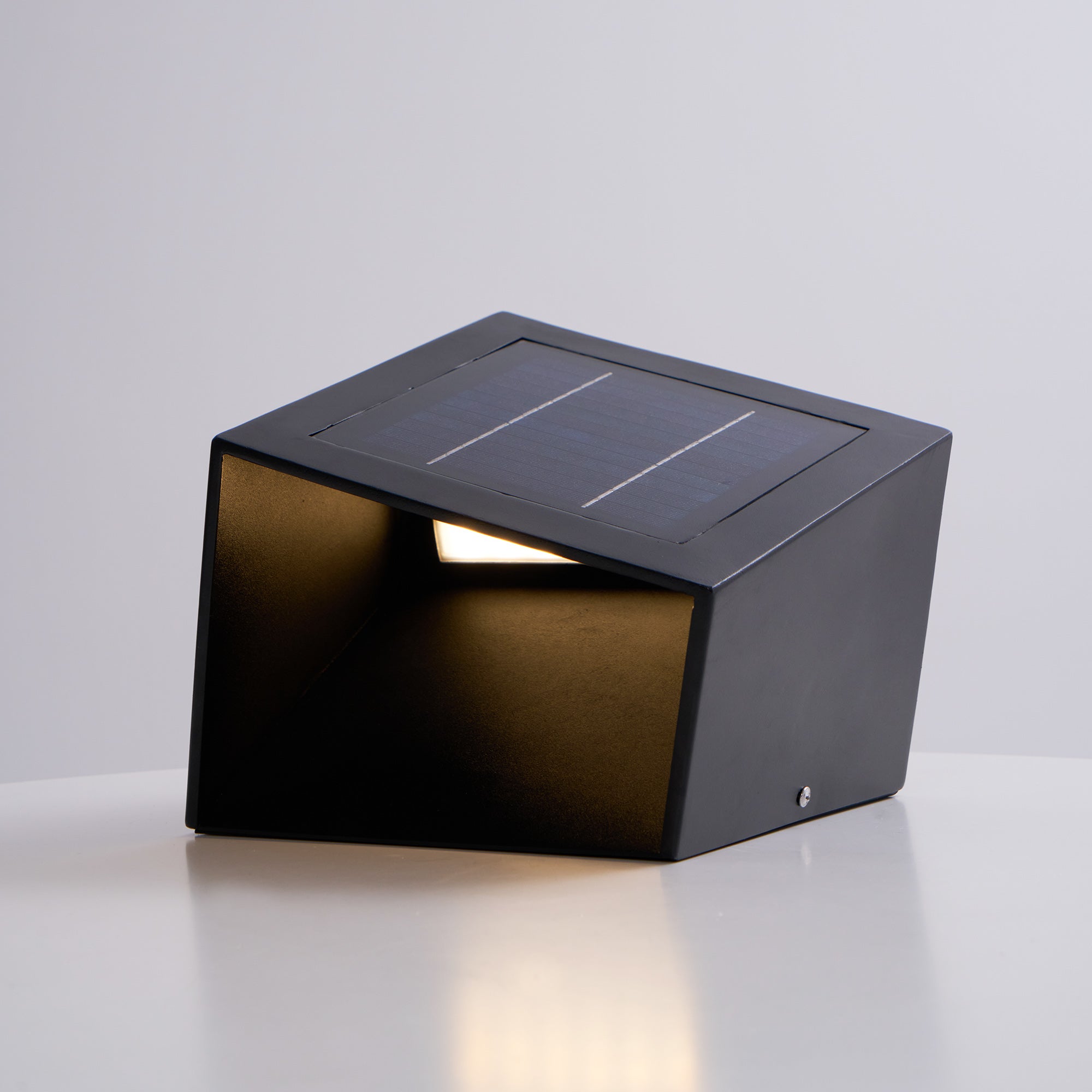 Cube Garden Solar Outdoor Light - Blowlighting