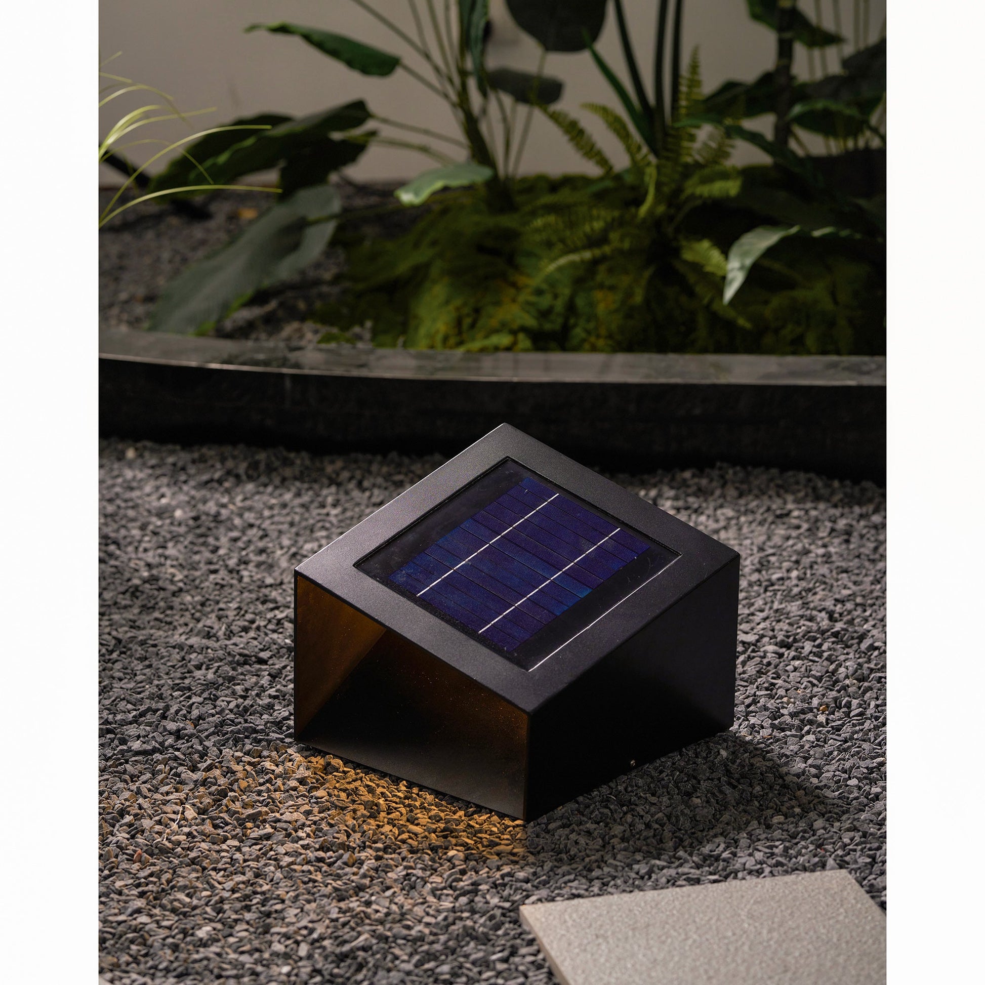Cube Garden Solar Outdoor Light - Blowlighting