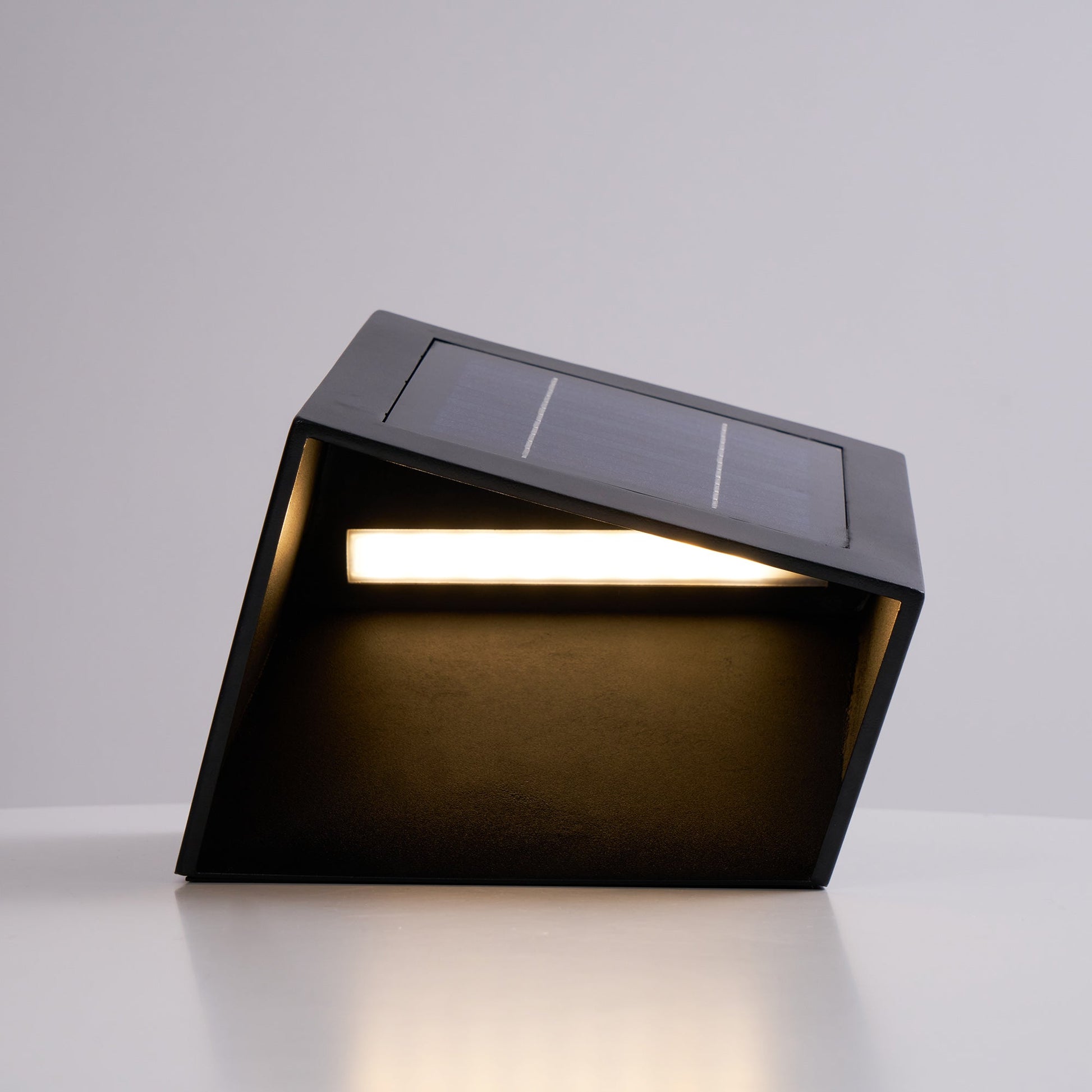 Cube Garden Solar Outdoor Light - Blowlighting