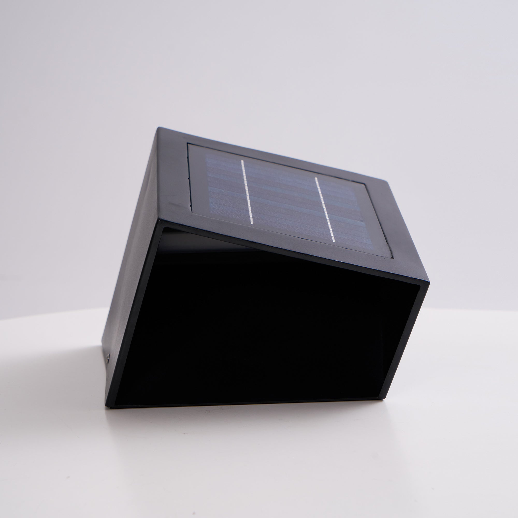 Cube Garden Solar Outdoor Light - Blowlighting