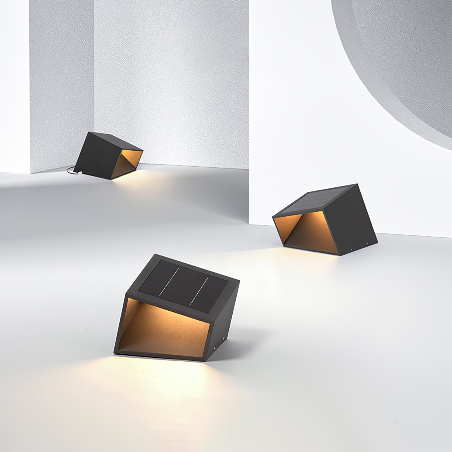 Cube Garden Solar Outdoor Light - Blowlighting