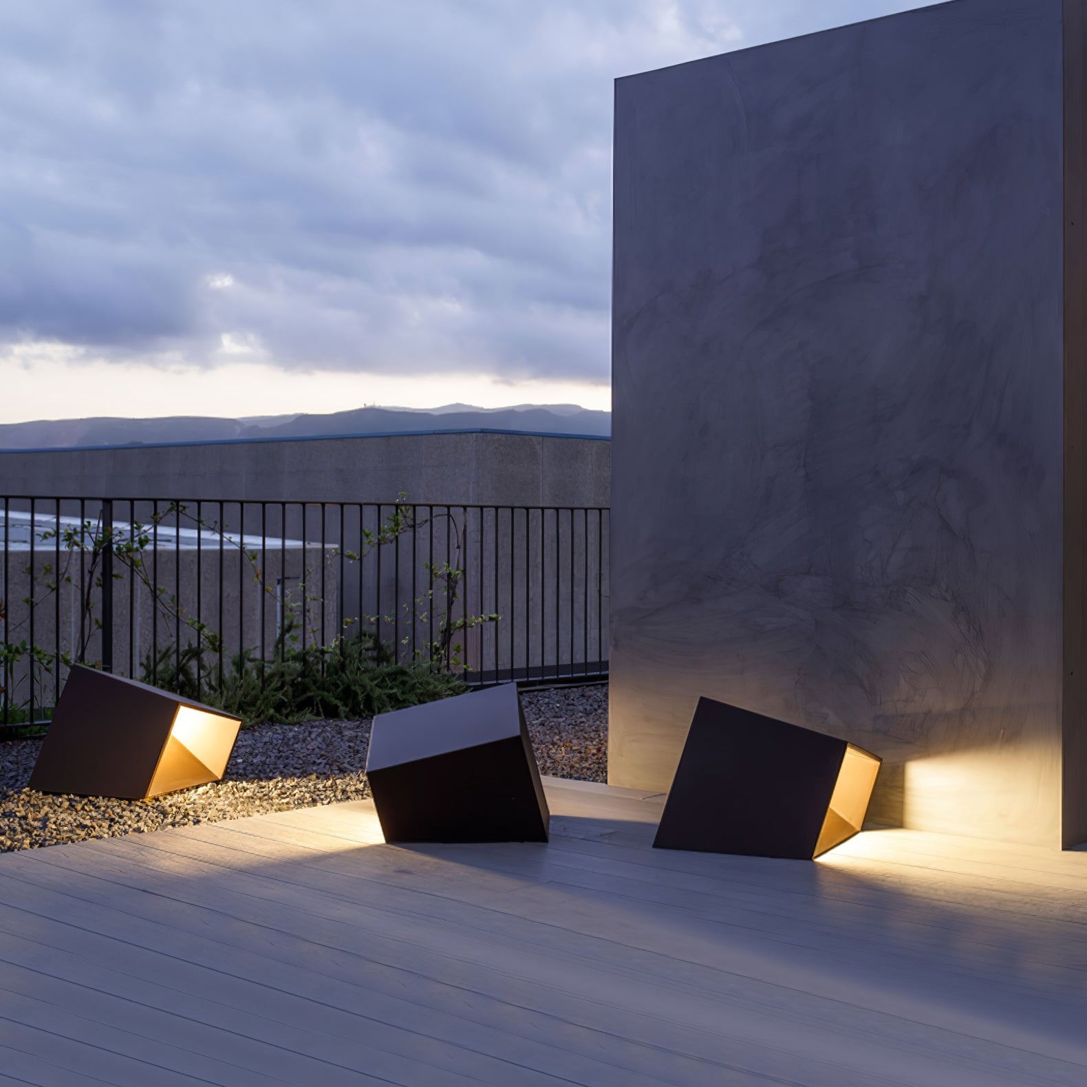 Cube Garden Solar Outdoor Light - Blowlighting