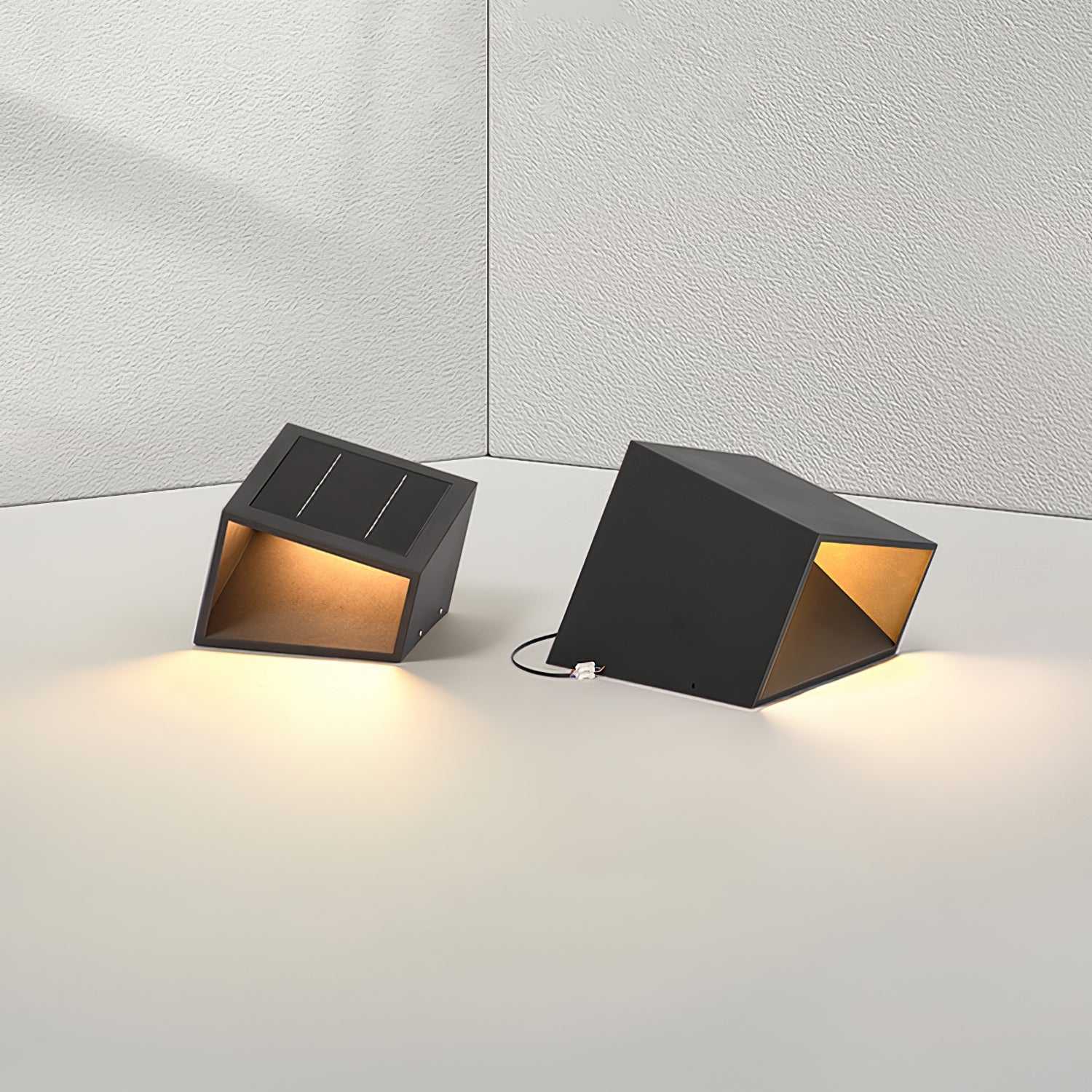 Cube Garden Solar Outdoor Light - Blowlighting