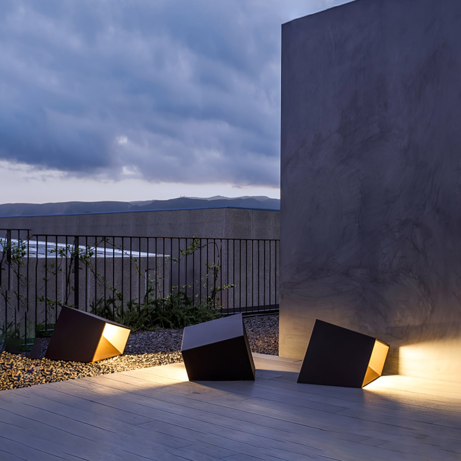 Cube Garden Solar Outdoor Light - Blowlighting