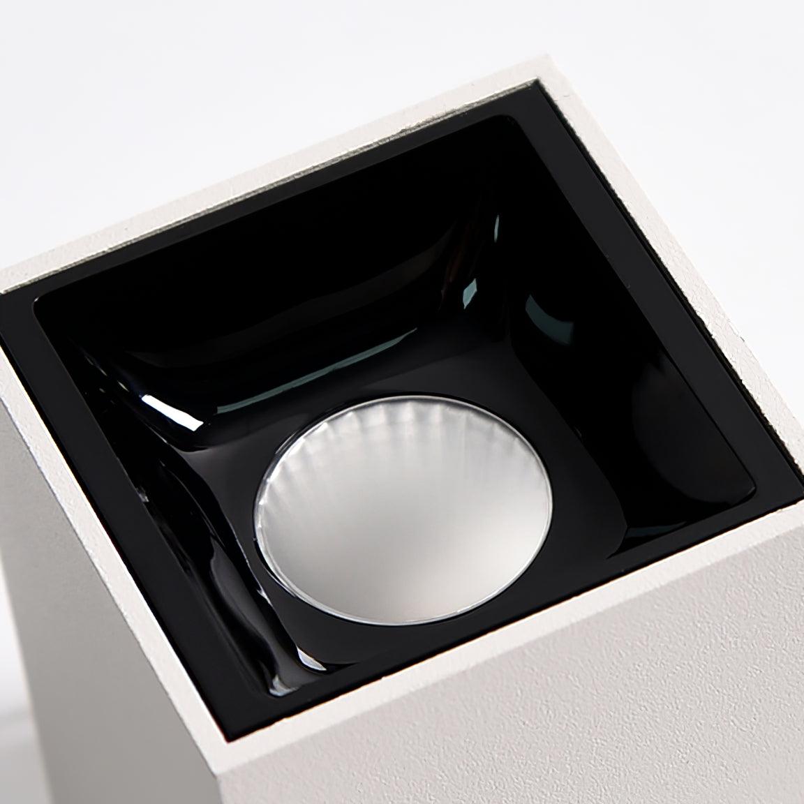 Cube Spotlight - Blowlighting
