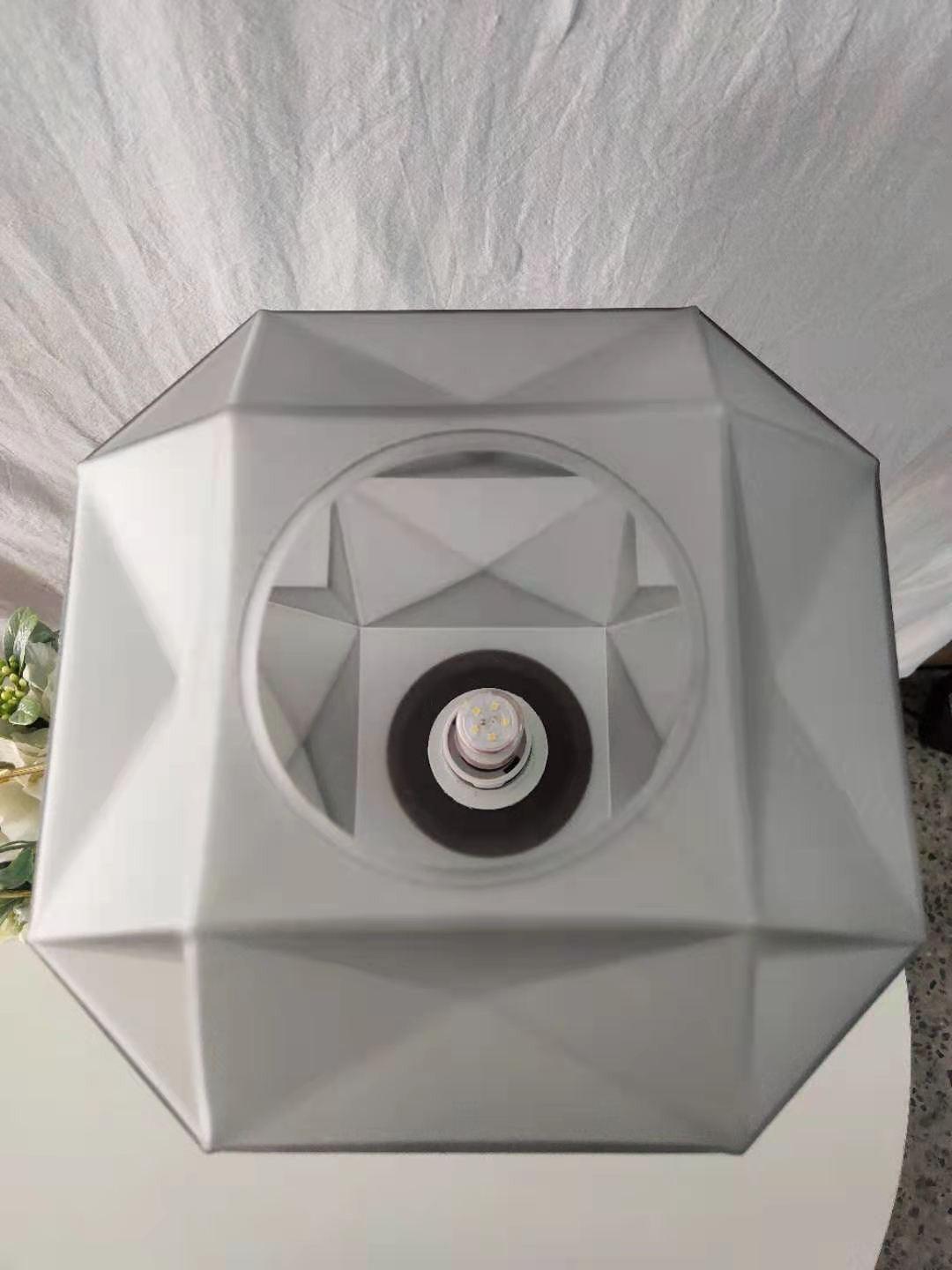 Cubo Table Lamp - Blowlighting