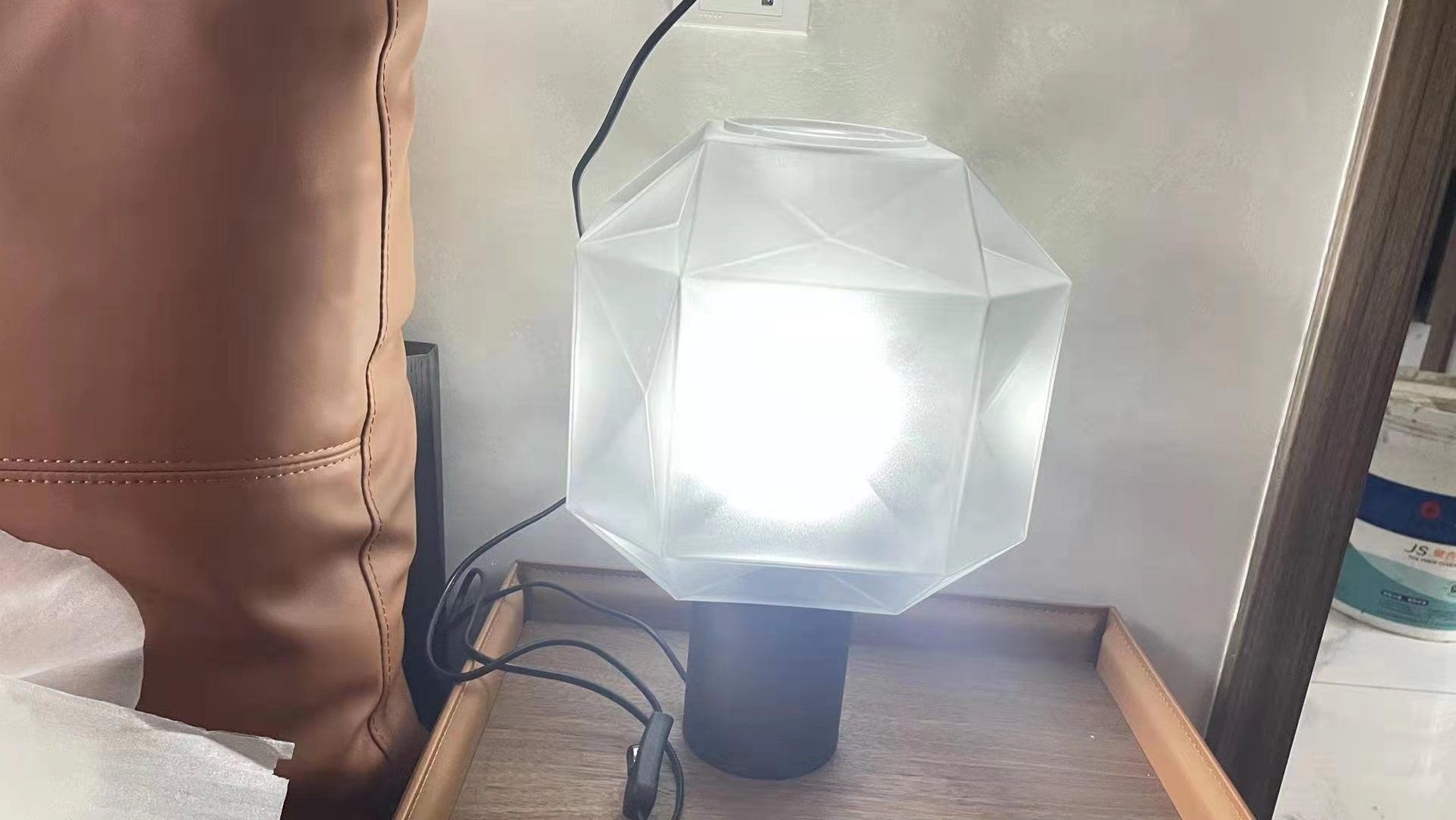 Cubo Table Lamp - Blowlighting