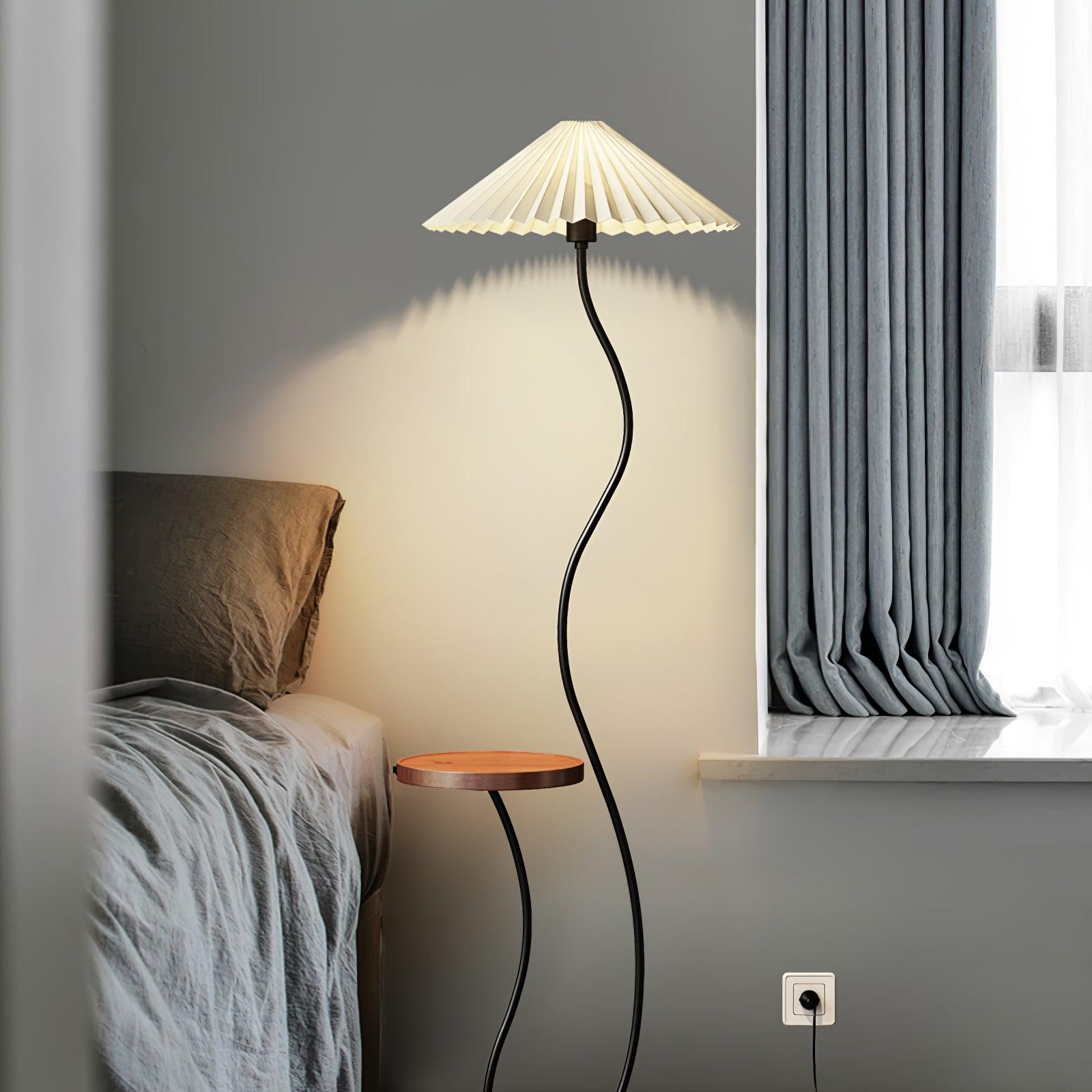 Curvatura Floor Lamp - Blowlighting