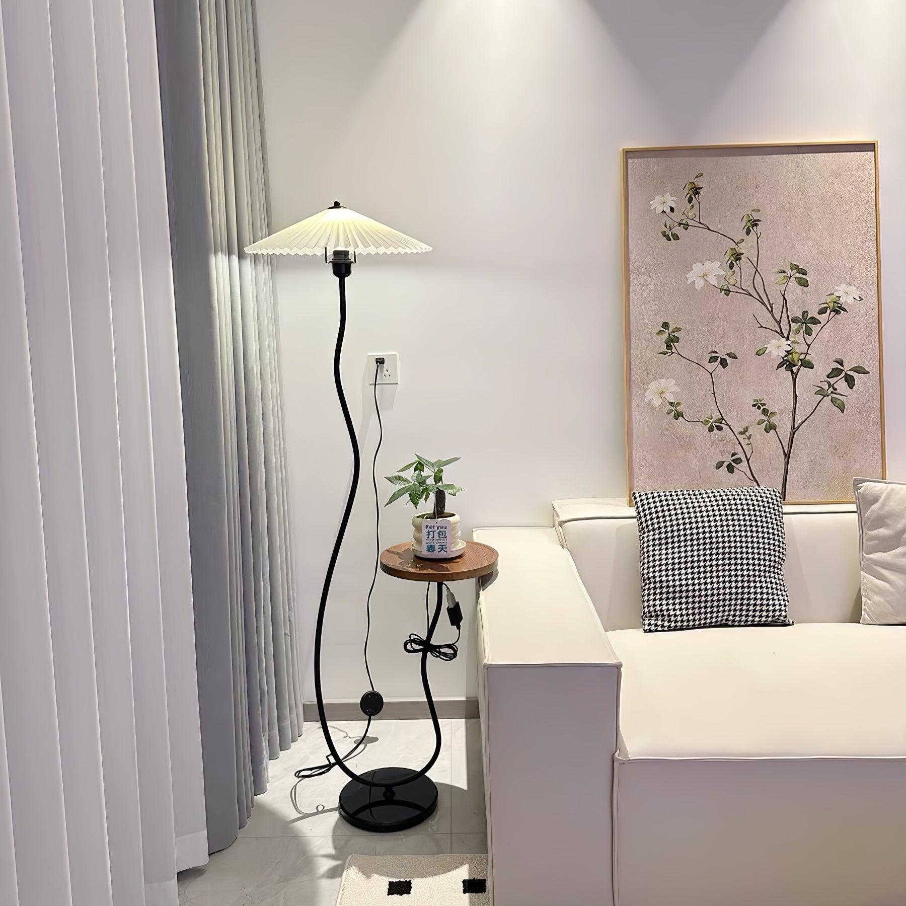 Curvatura Floor Lamp - Blowlighting