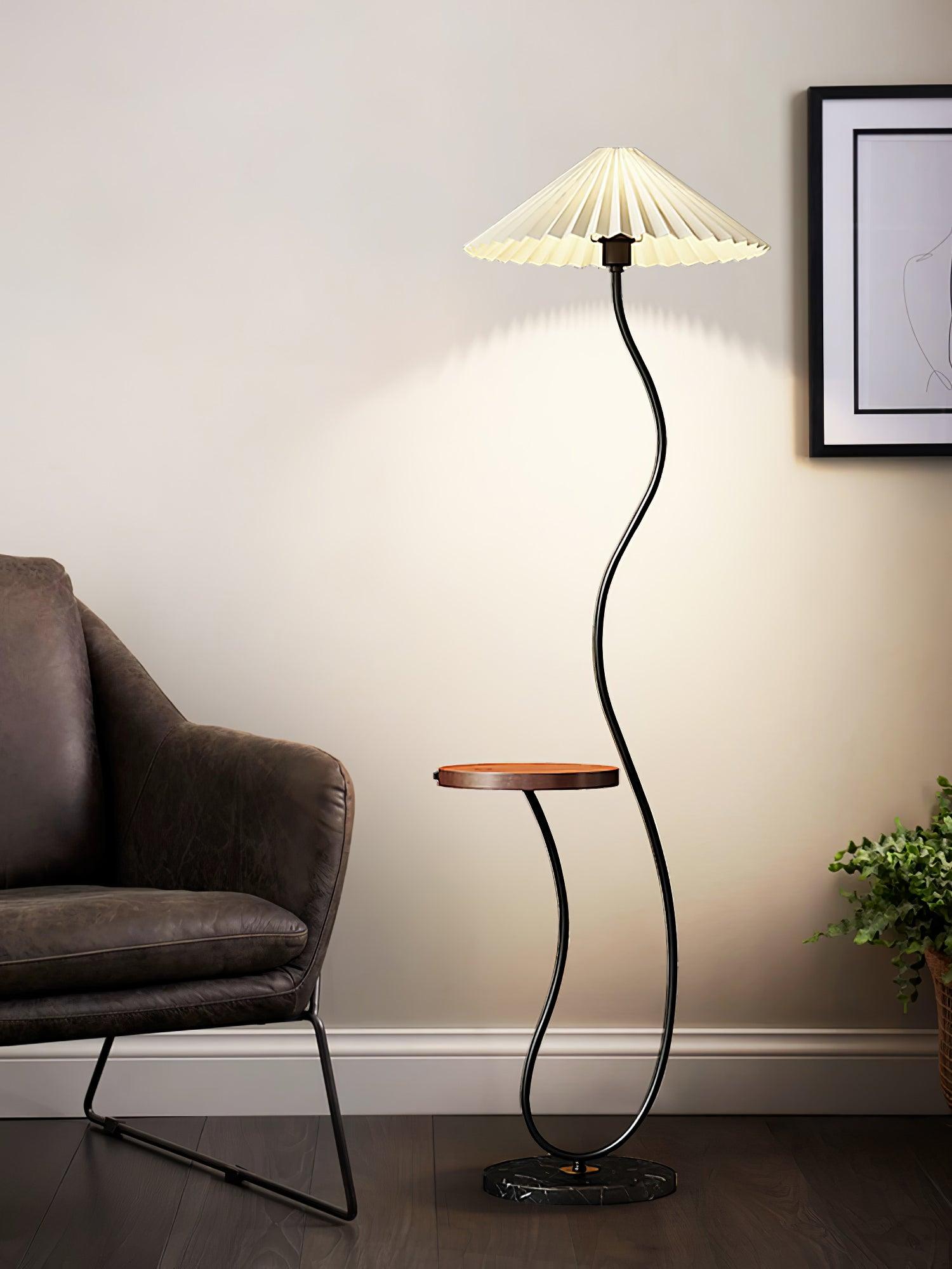 Curvatura Floor Lamp - Blowlighting