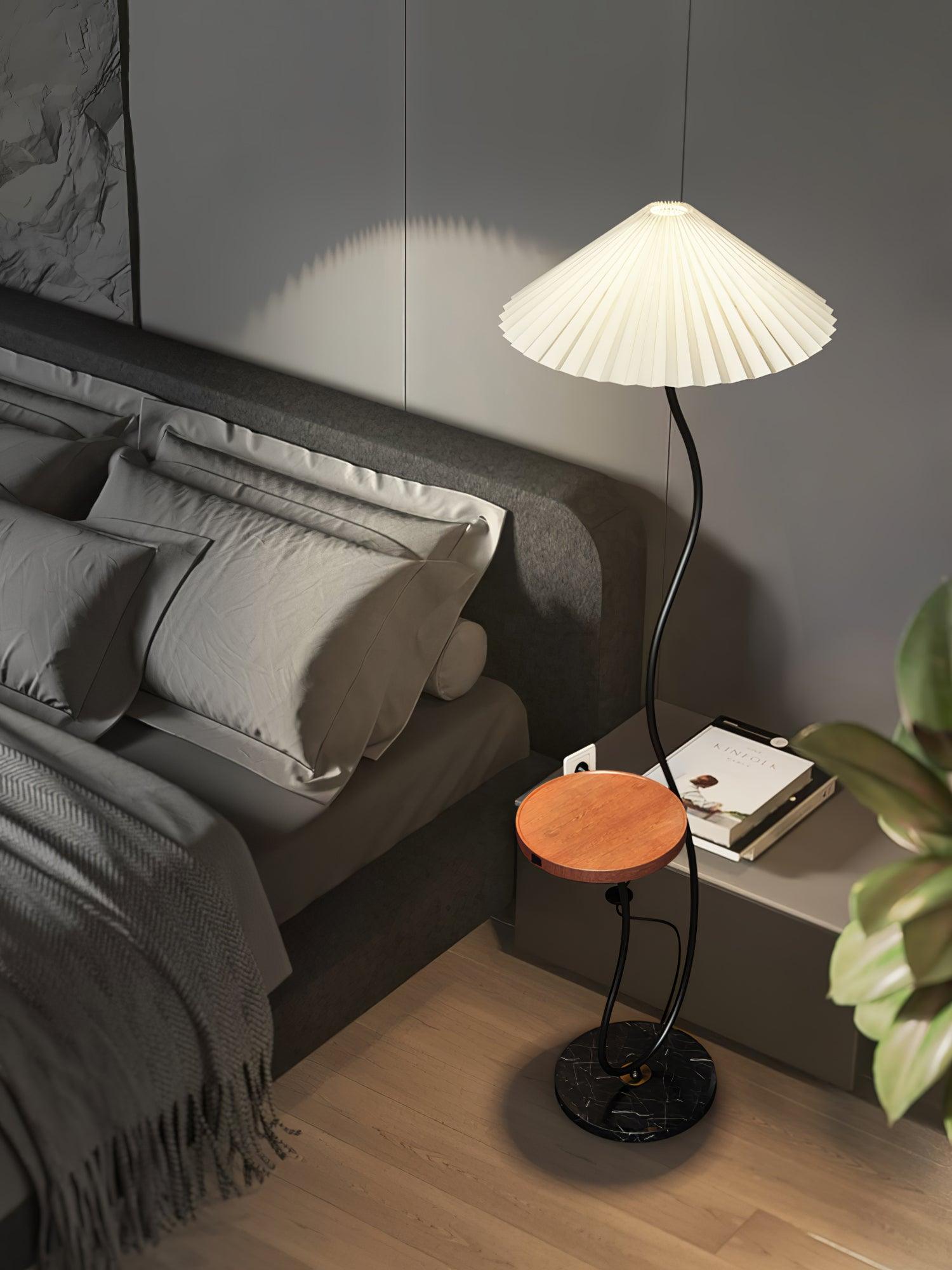 Curvatura Floor Lamp - Blowlighting