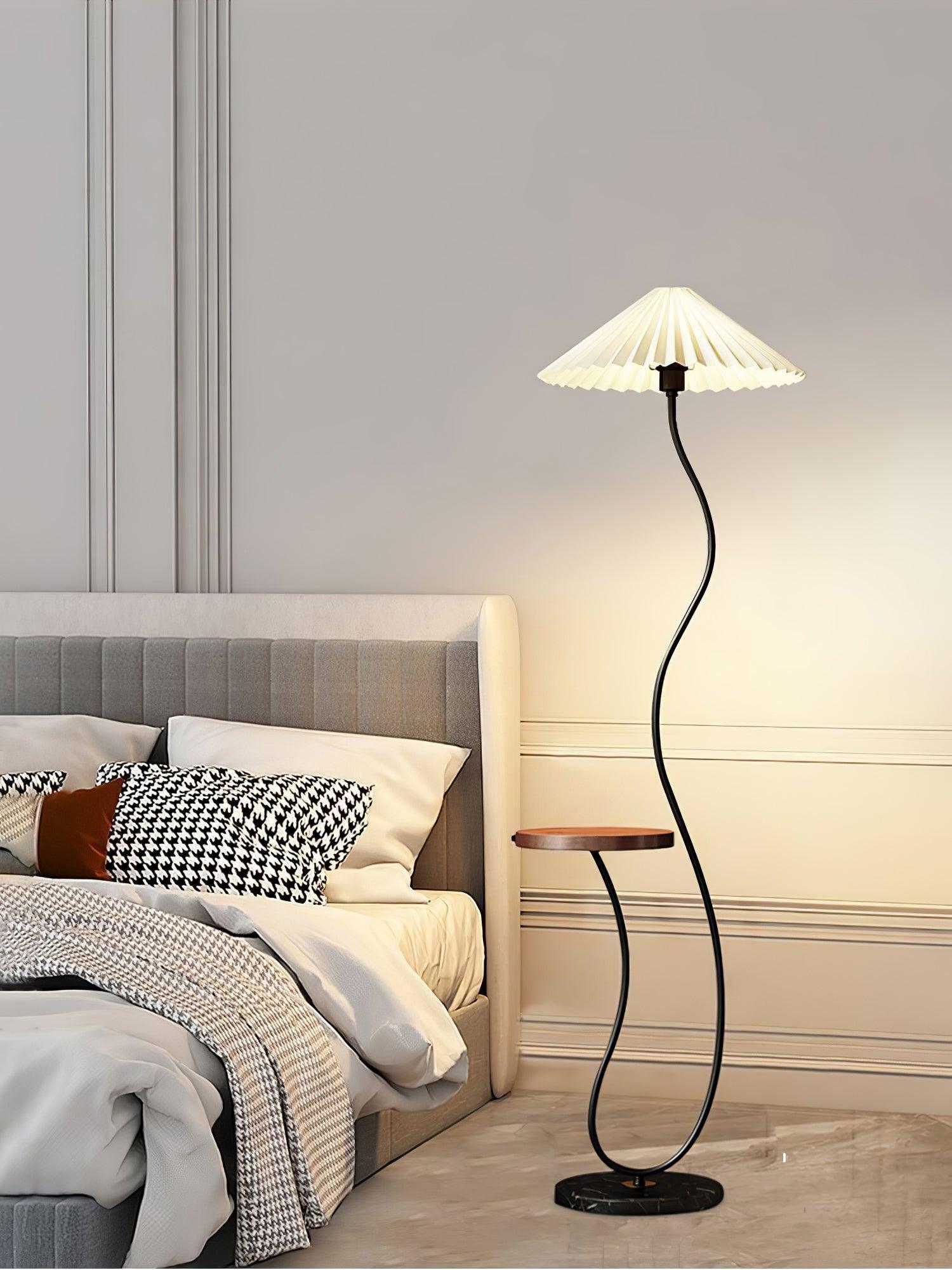 Curvatura Floor Lamp - Blowlighting