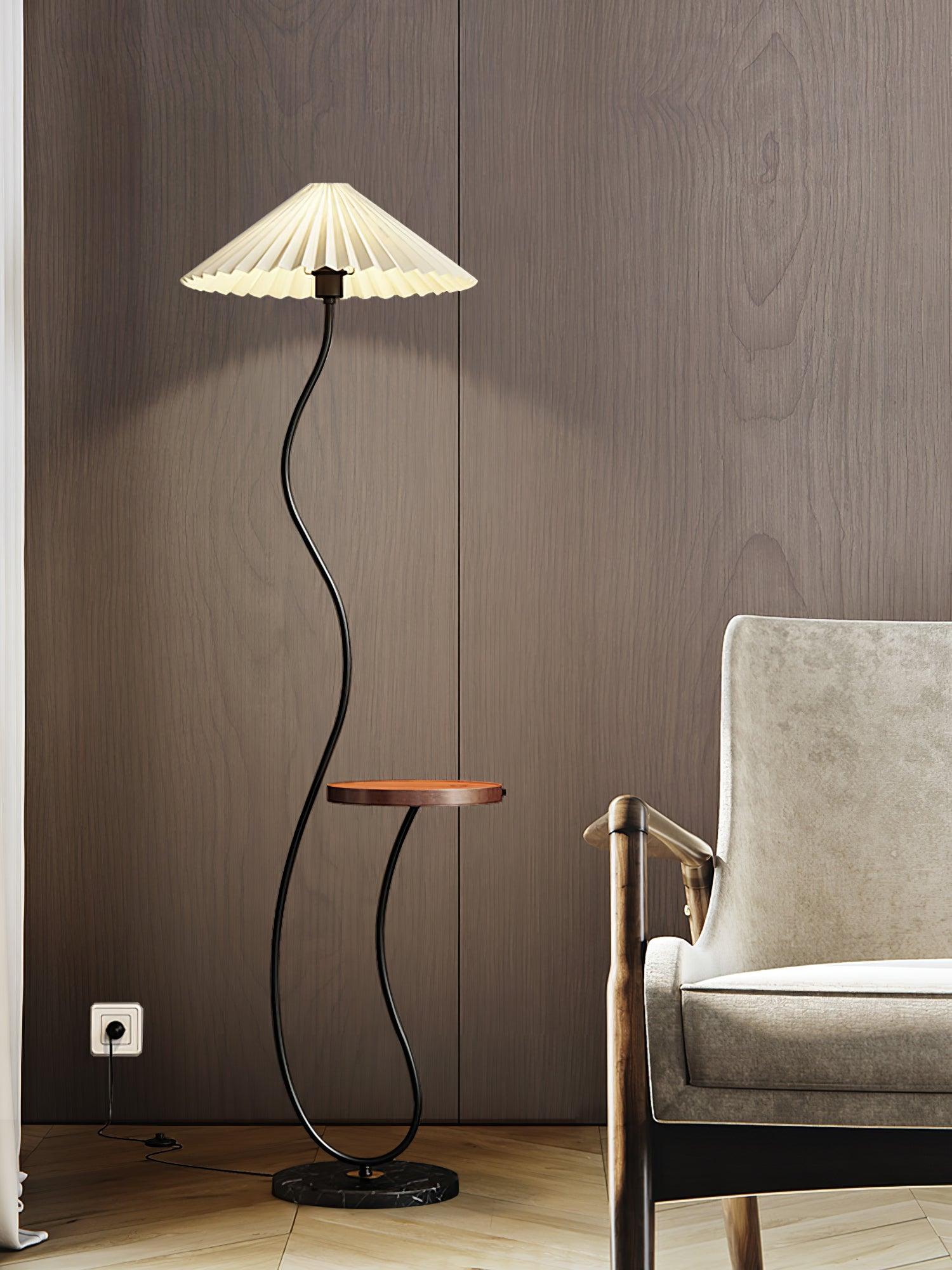Curvatura Floor Lamp - Blowlighting