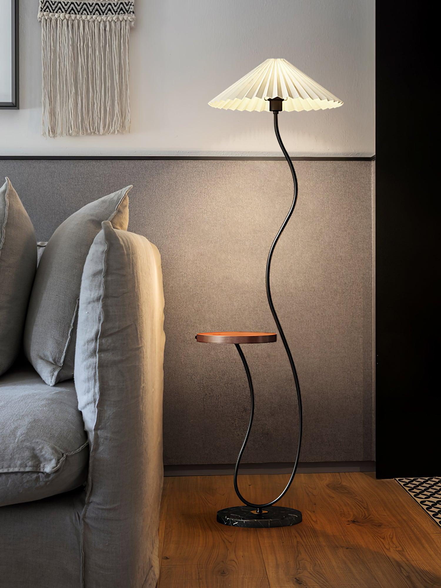 Curvatura Floor Lamp - Blowlighting
