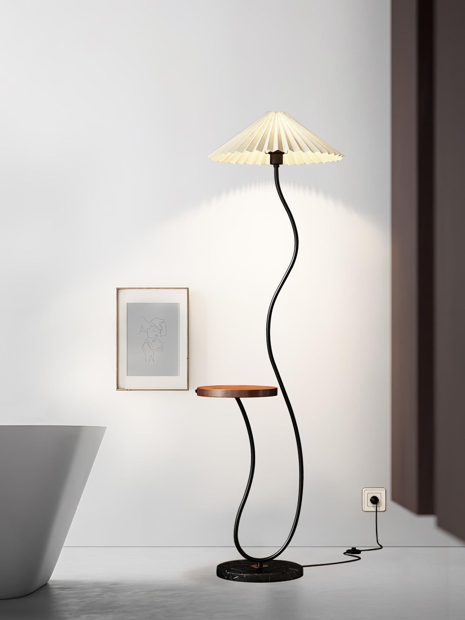Curvatura Floor Lamp - Blowlighting