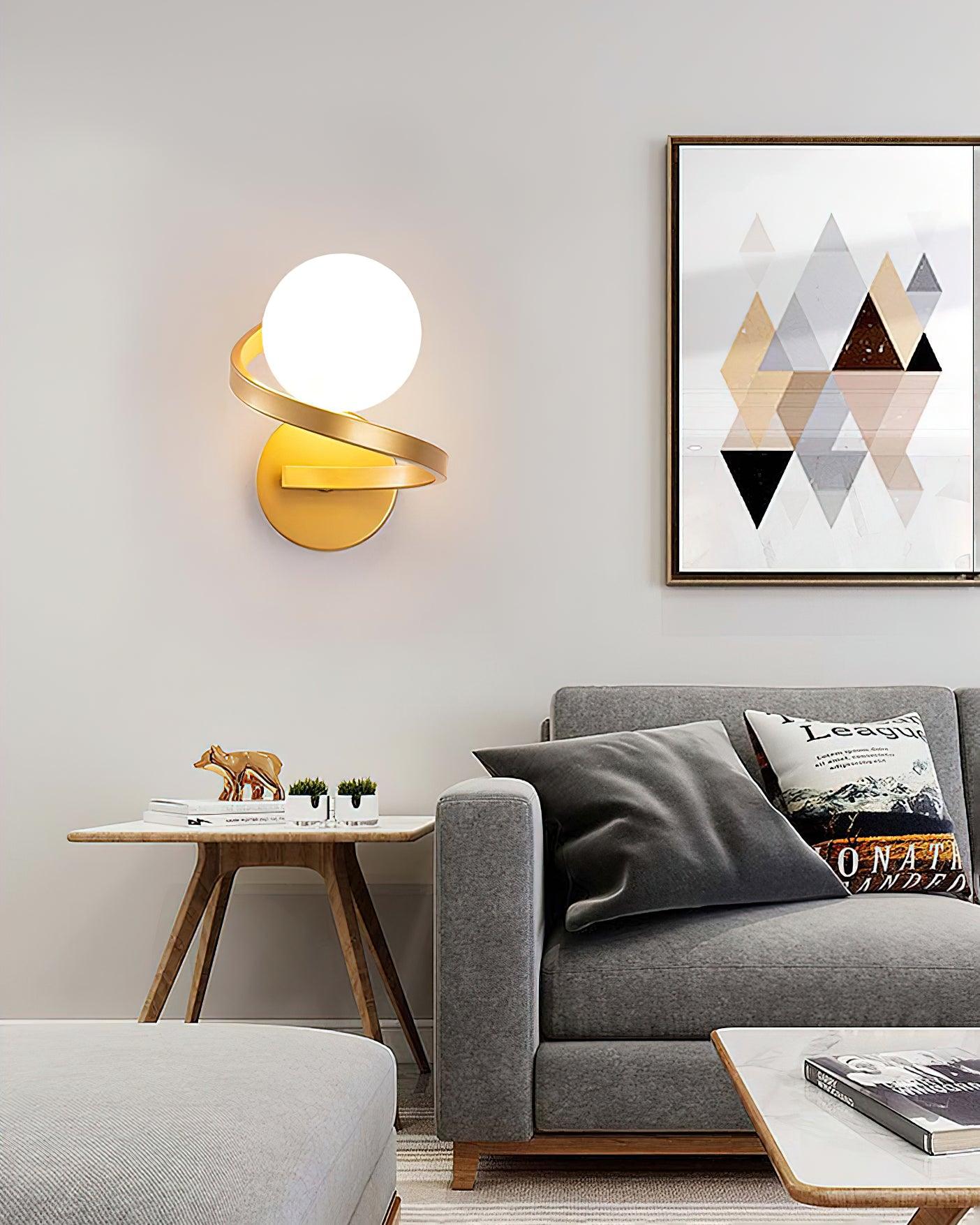 Curved Brass Wall Lamp - Blowlighting