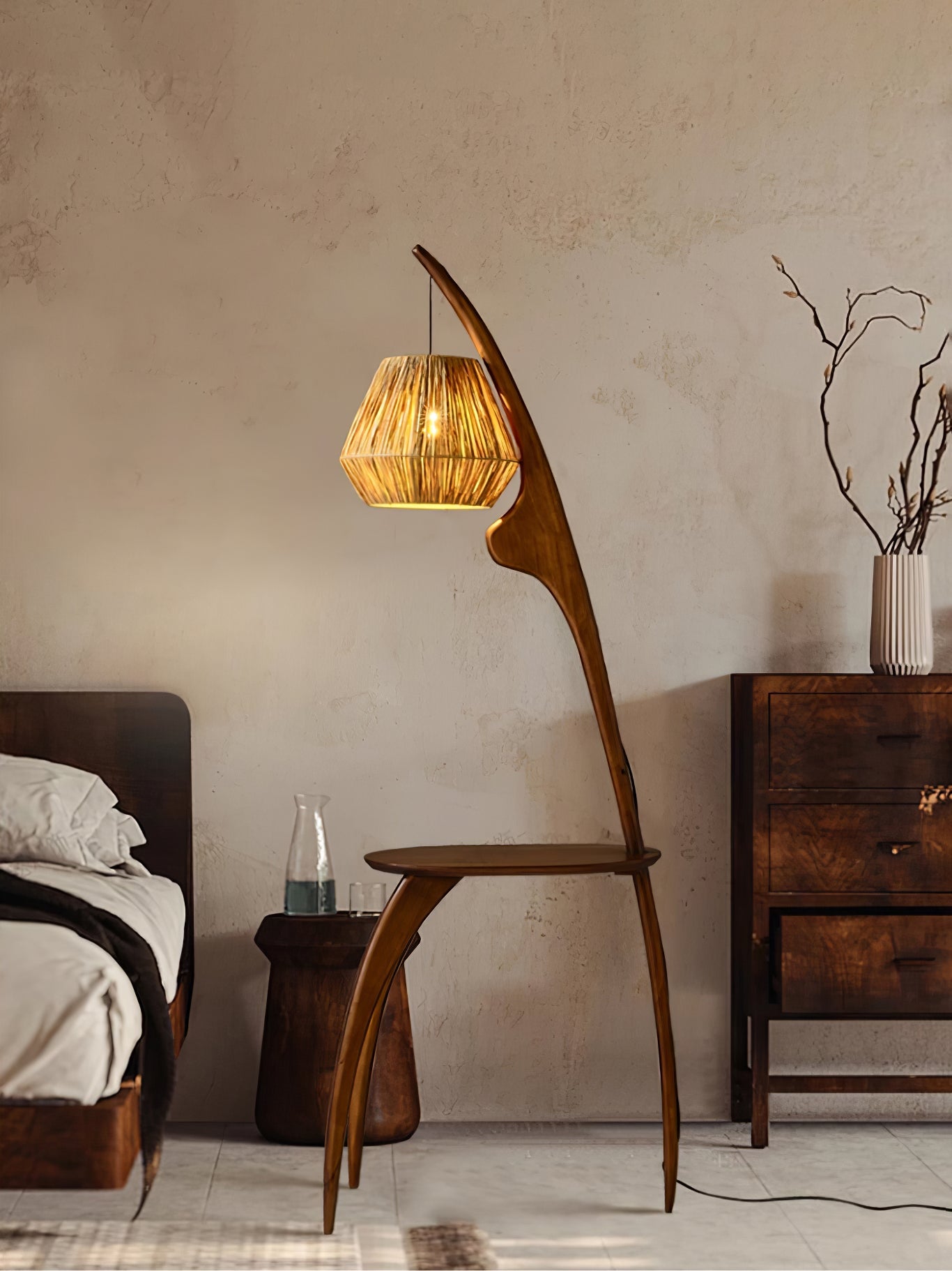 Curved Mantis Arm Floor Lamp - Blowlighting