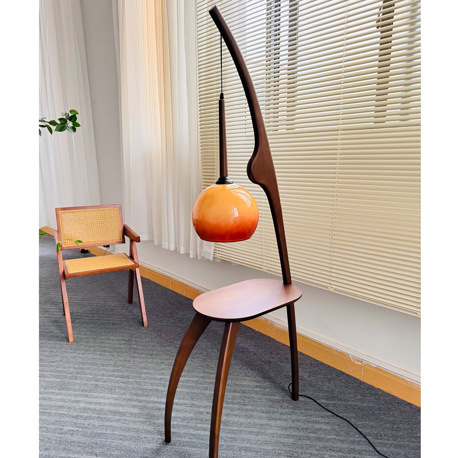 Curved Mantis Arm Floor Lamp - Blowlighting