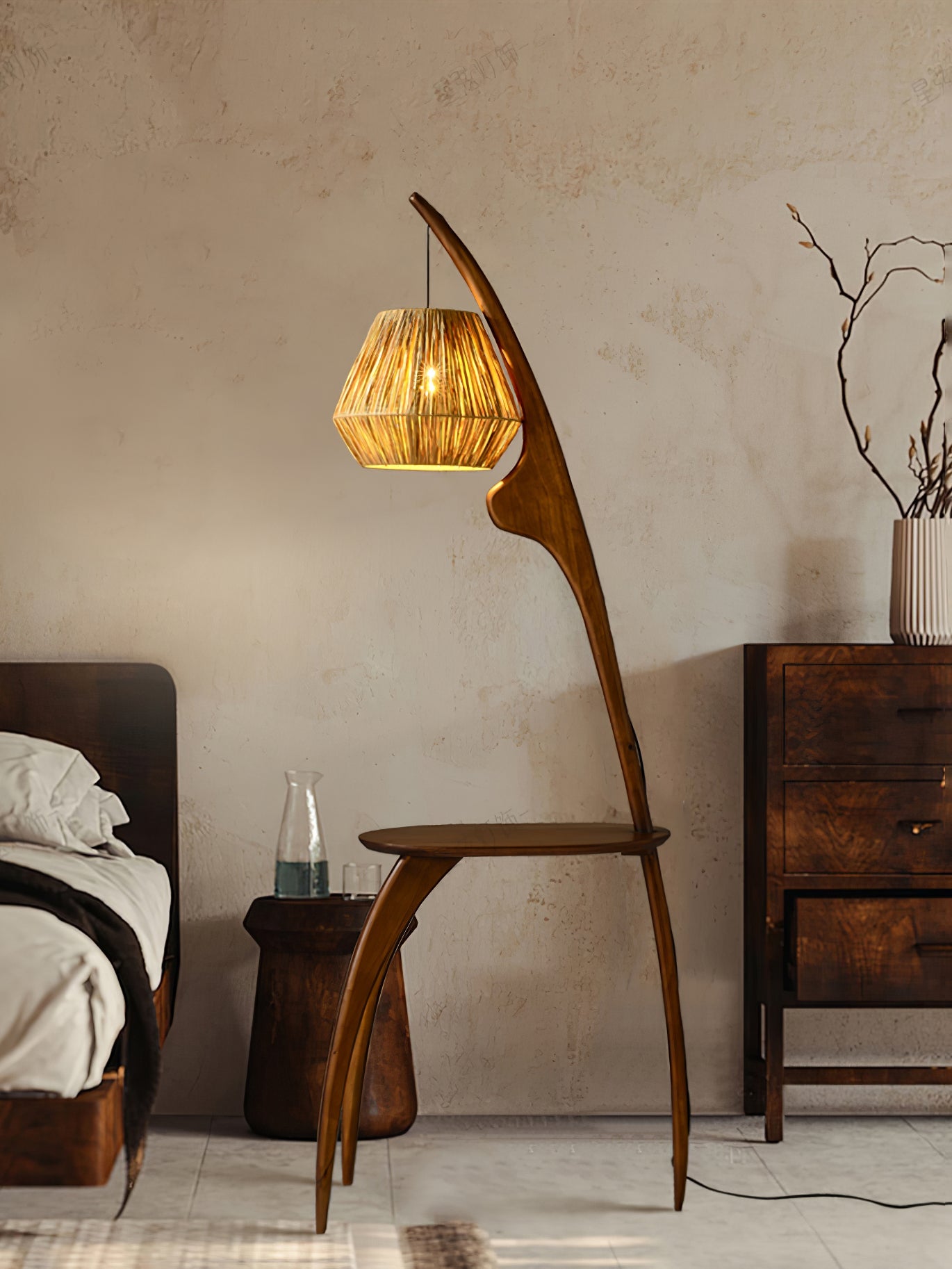 Curved Mantis Arm Floor Lamp - Blowlighting