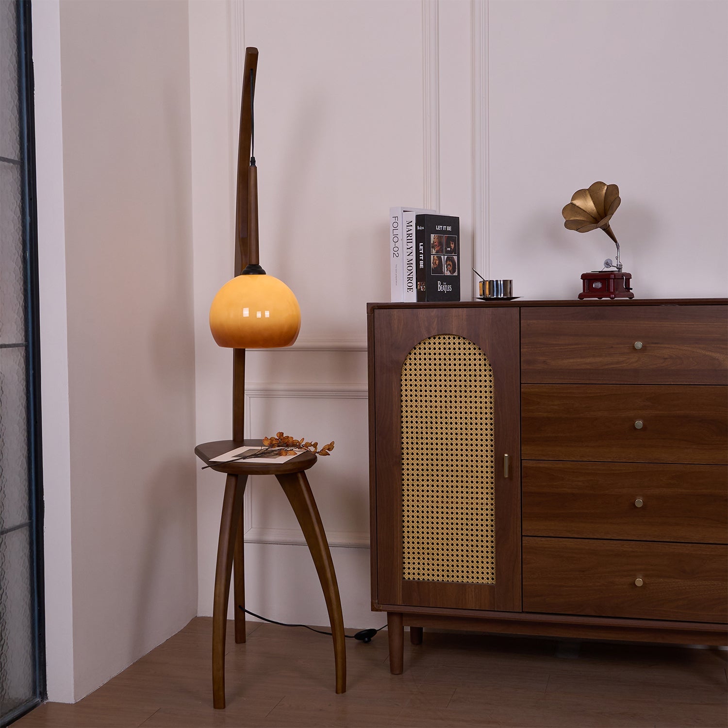 Curved Mantis Arm Floor Lamp - Blowlighting
