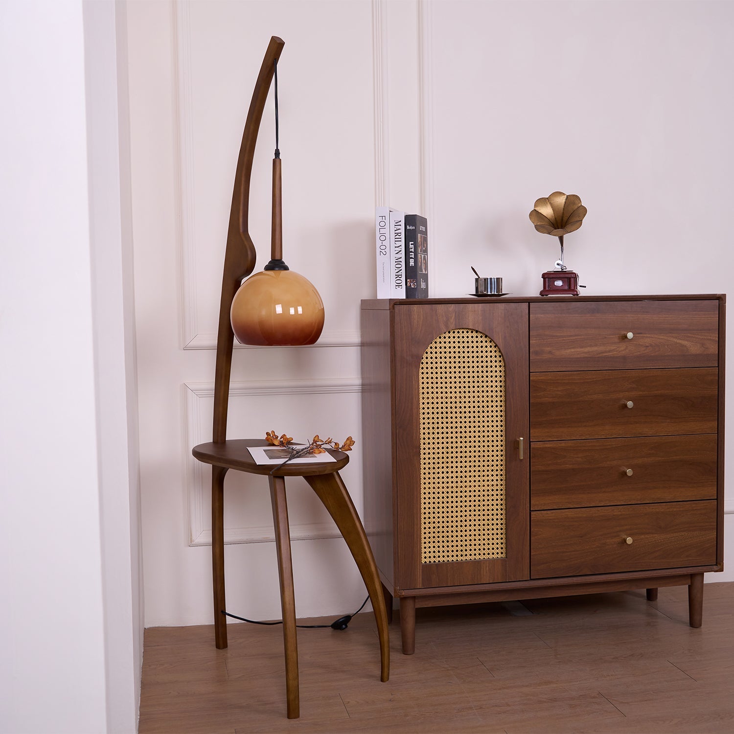 Curved Mantis Arm Floor Lamp - Blowlighting