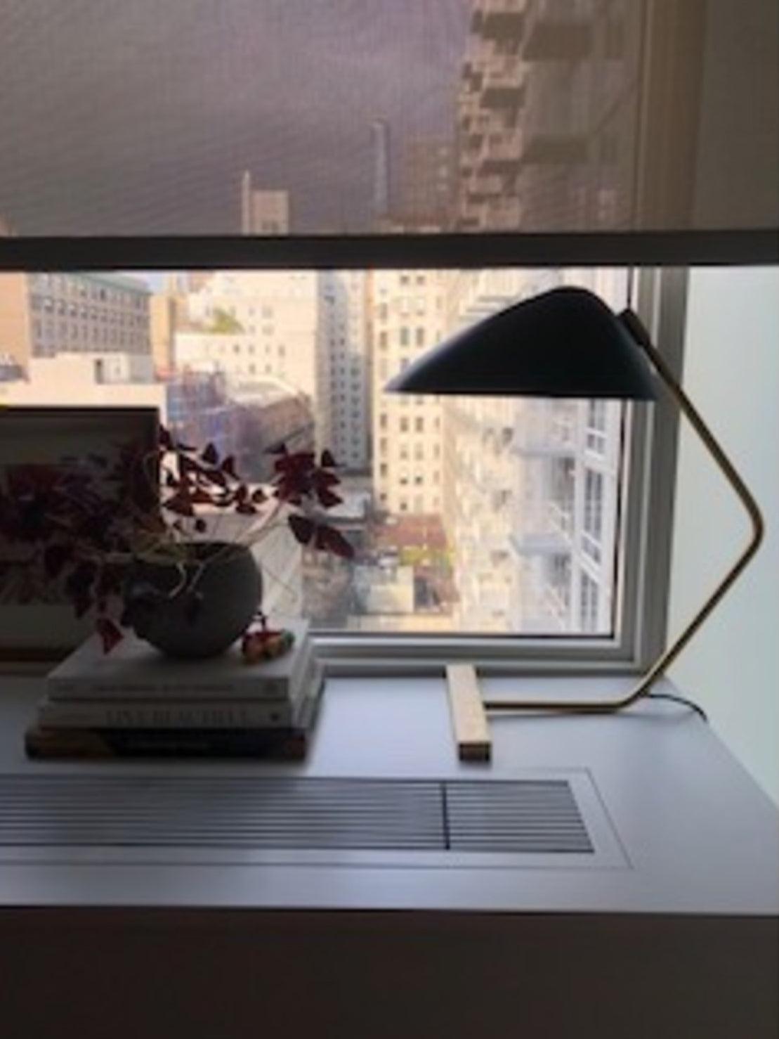 Curvilinear Mid-Century Table Lamp - Blowlighting