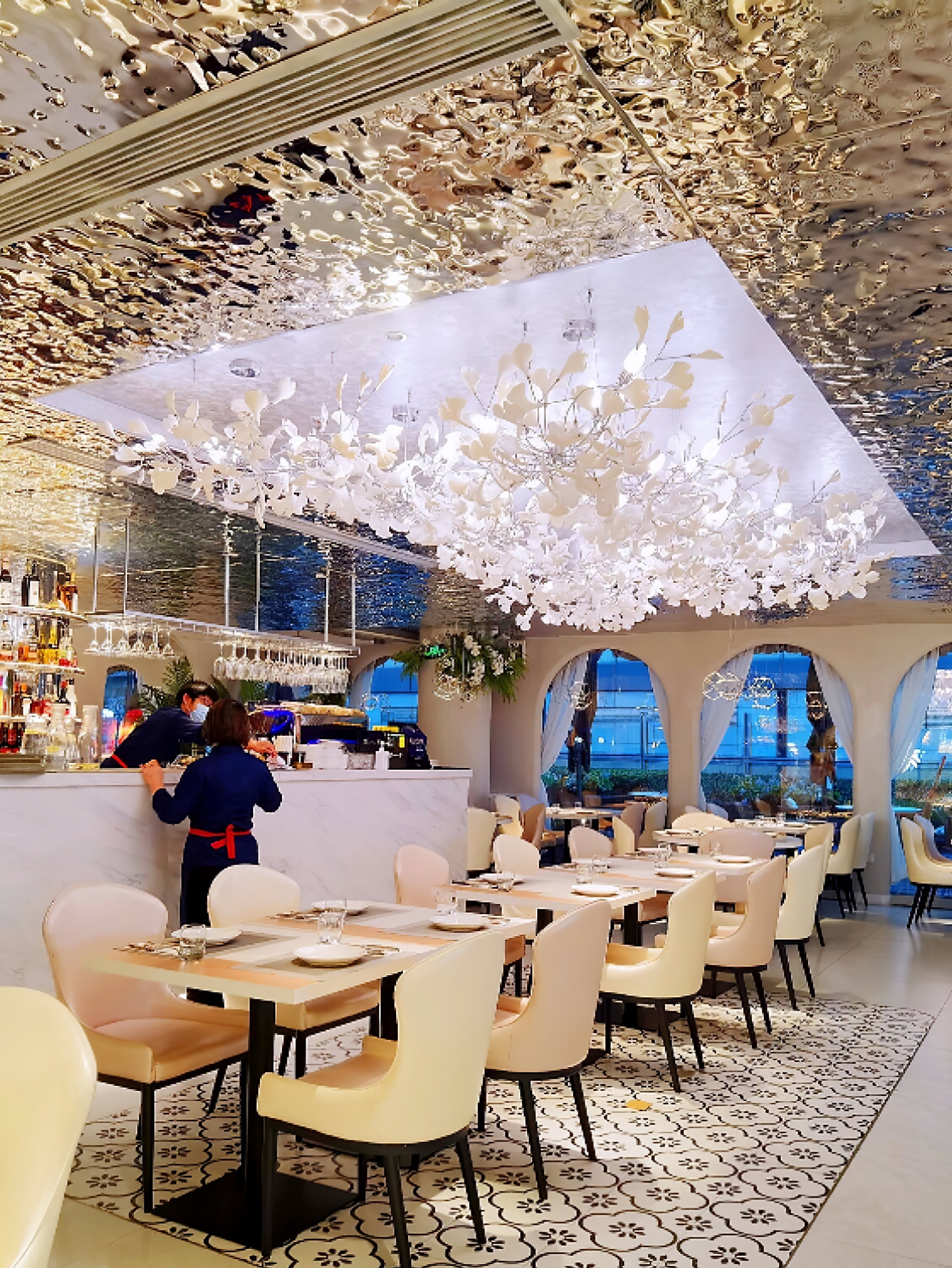 Eurzoris Gingko Metal Leaf Chandelier - Blowlighting