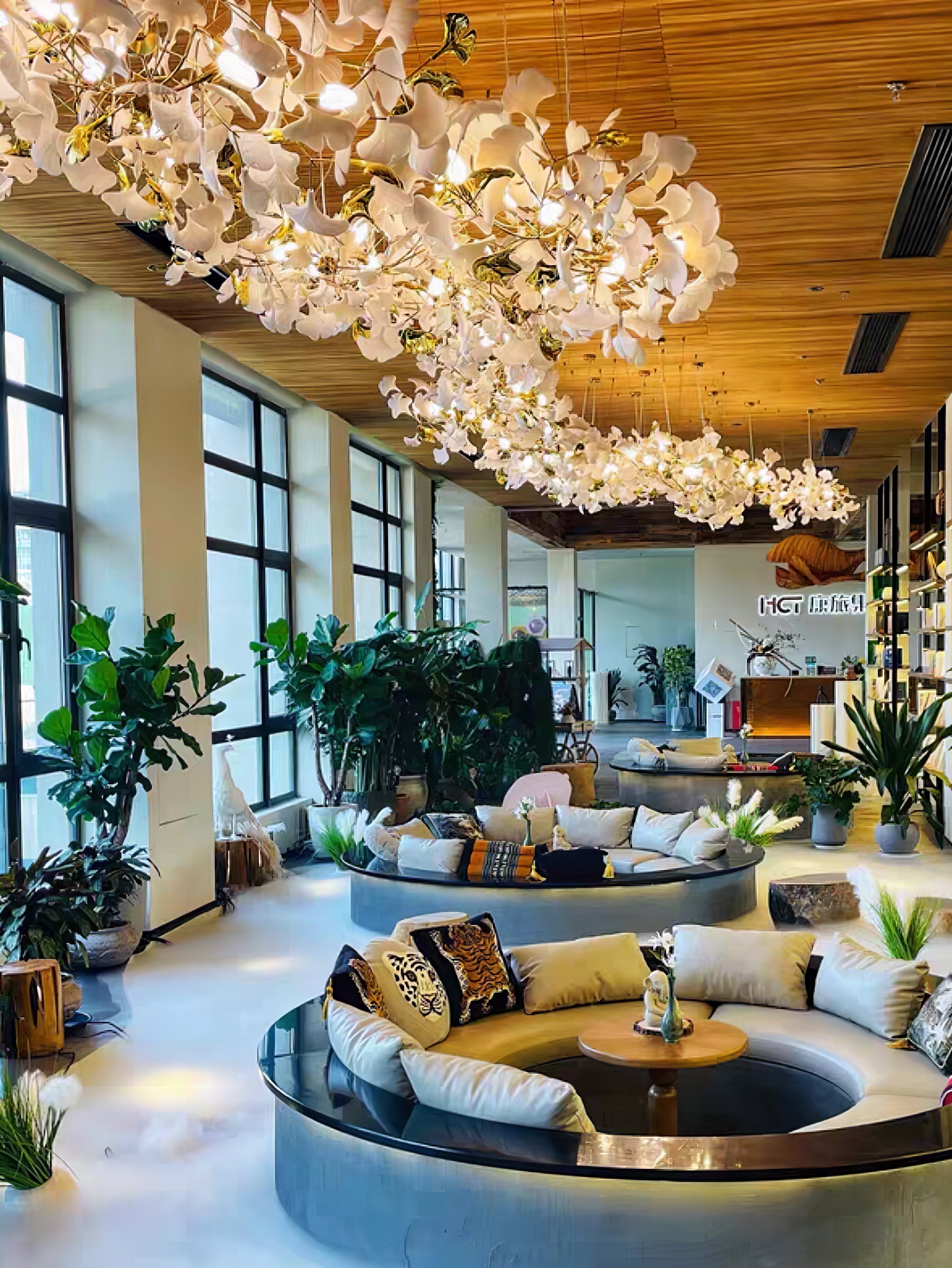 Eurzoris Gingko Metal Leaf Chandelier - Blowlighting