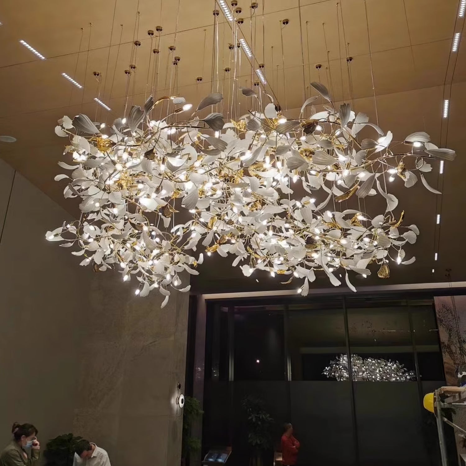 Eurzoris Gingko Metal Leaf Chandelier - Blowlighting