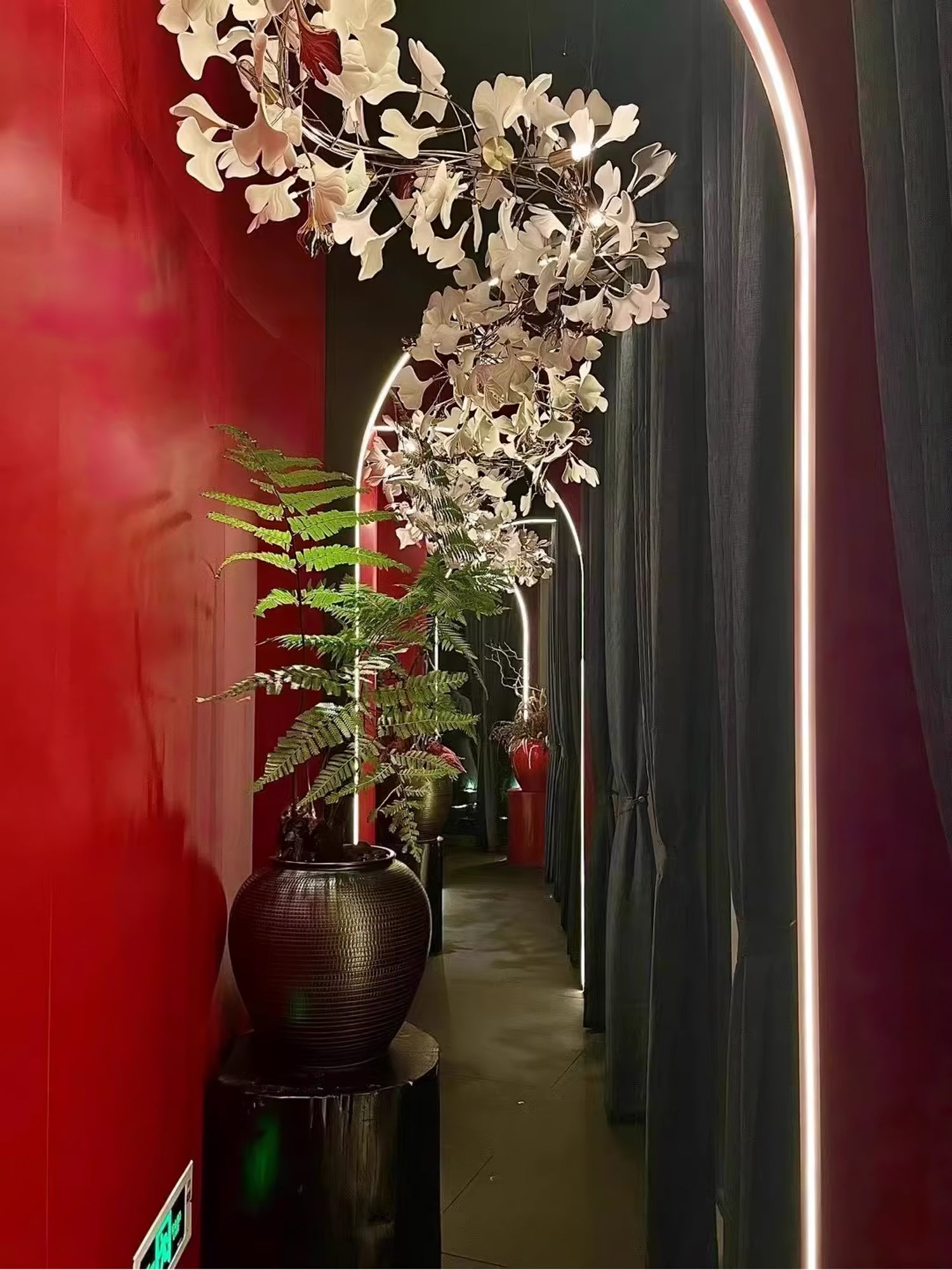 Eurzoris Gingko Metal Leaf Chandelier - Blowlighting