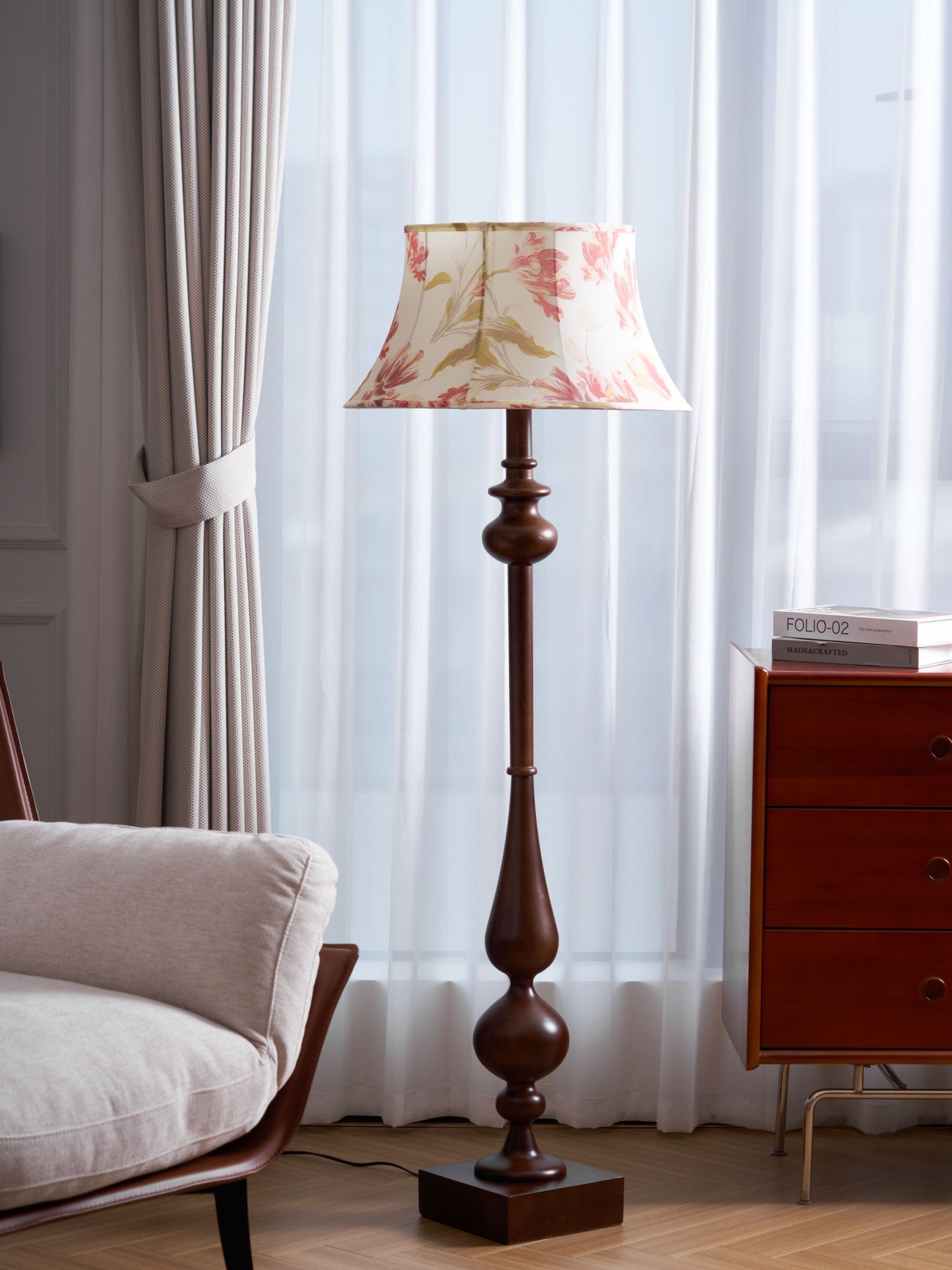 Victoria Floor Lamp - Blowlighting