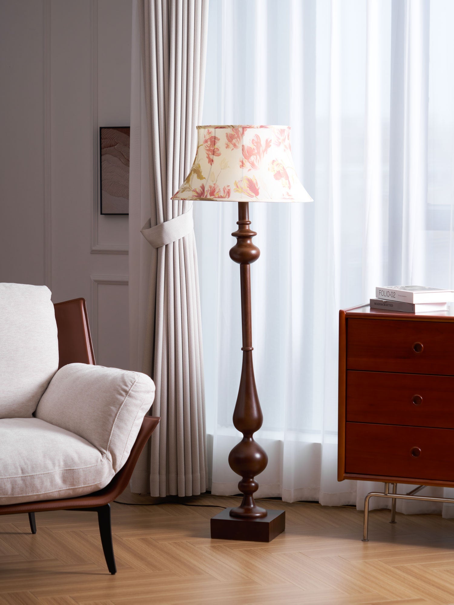 Victoria Floor Lamp - Blowlighting