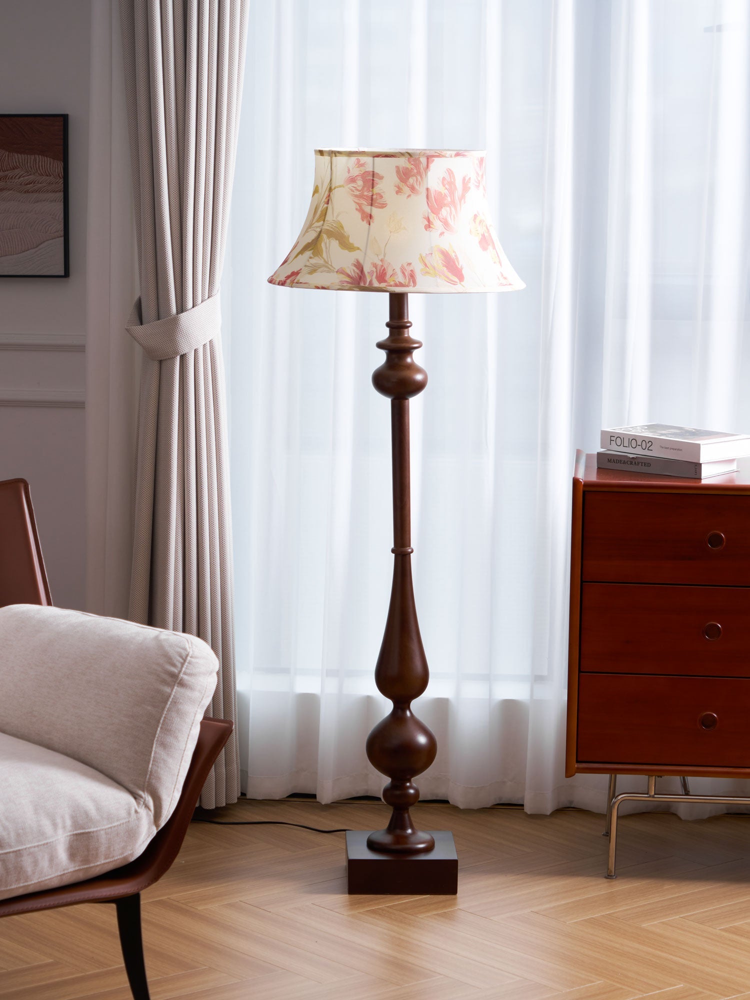Victoria Floor Lamp - Blowlighting