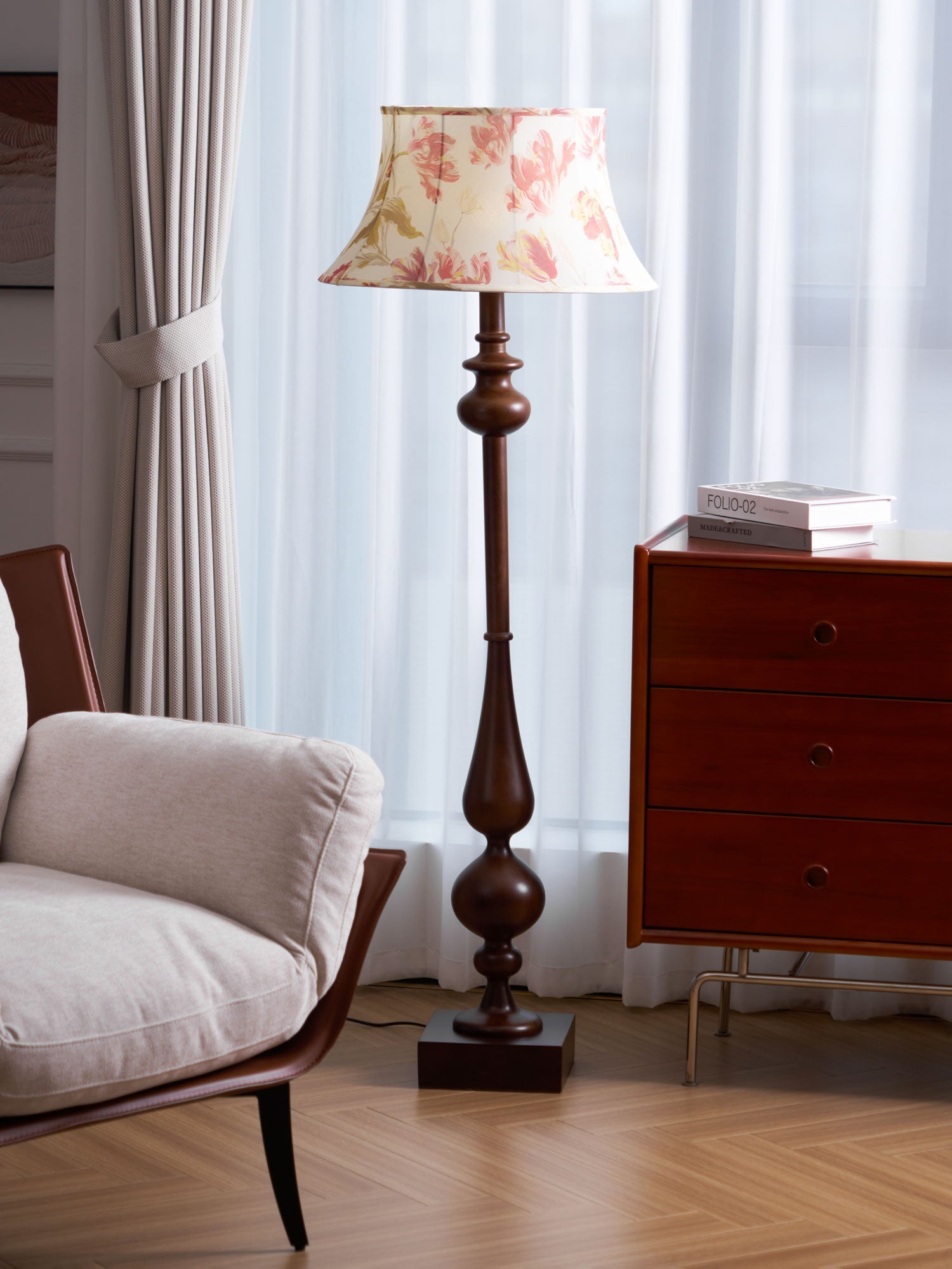 Victoria Floor Lamp - Blowlighting
