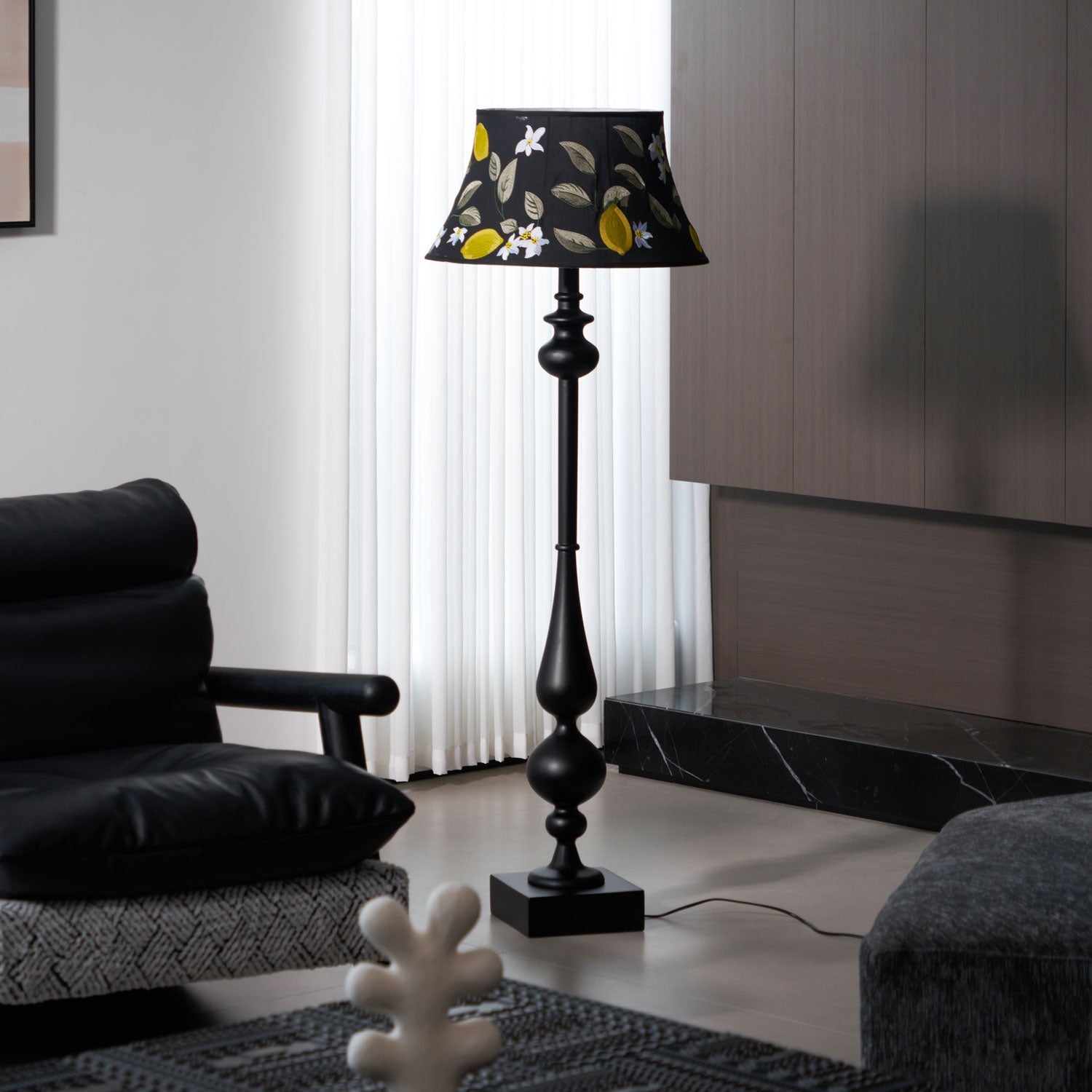 Victoria Floor Lamp - Blowlighting