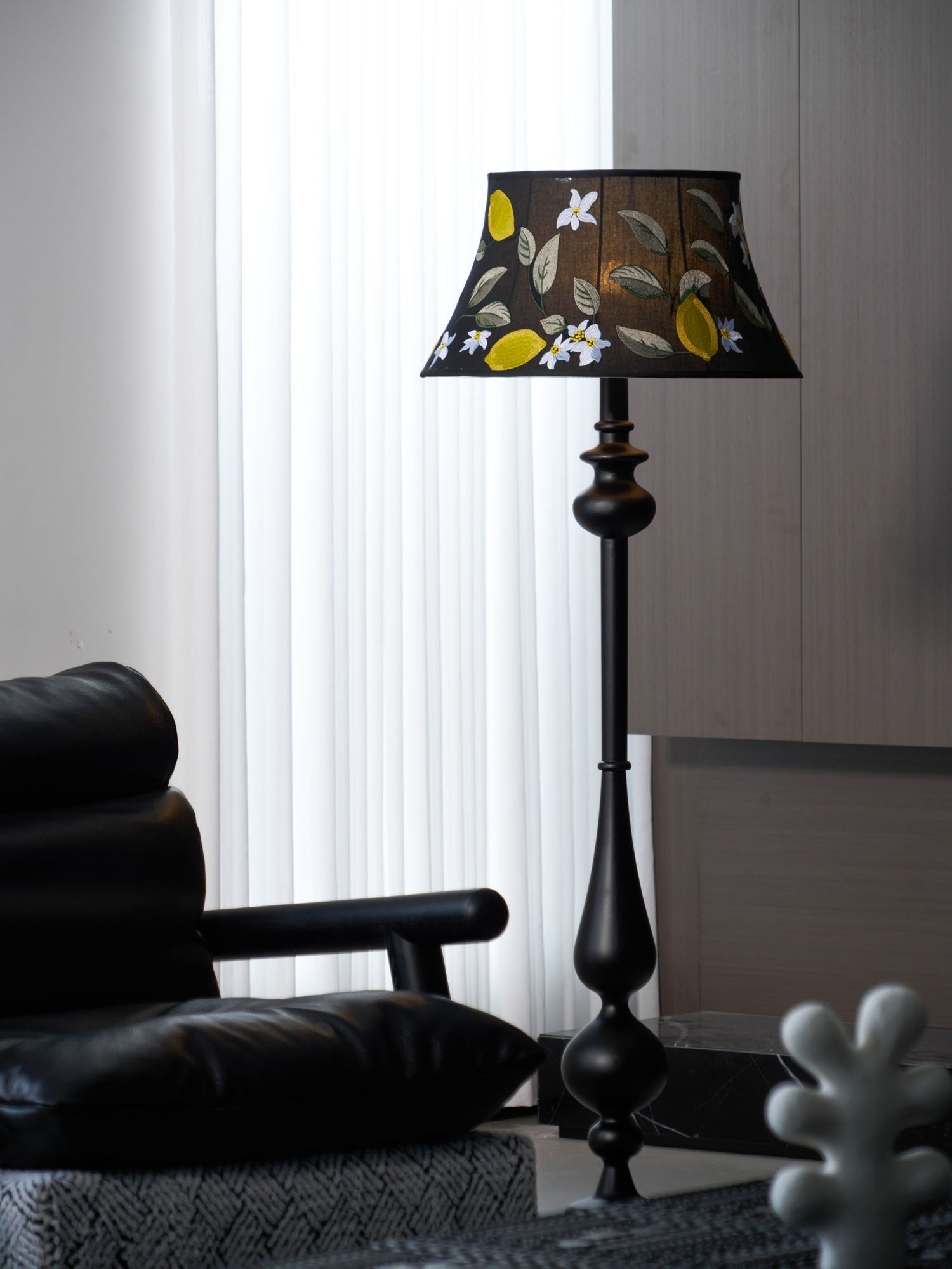 Victoria Floor Lamp - Blowlighting