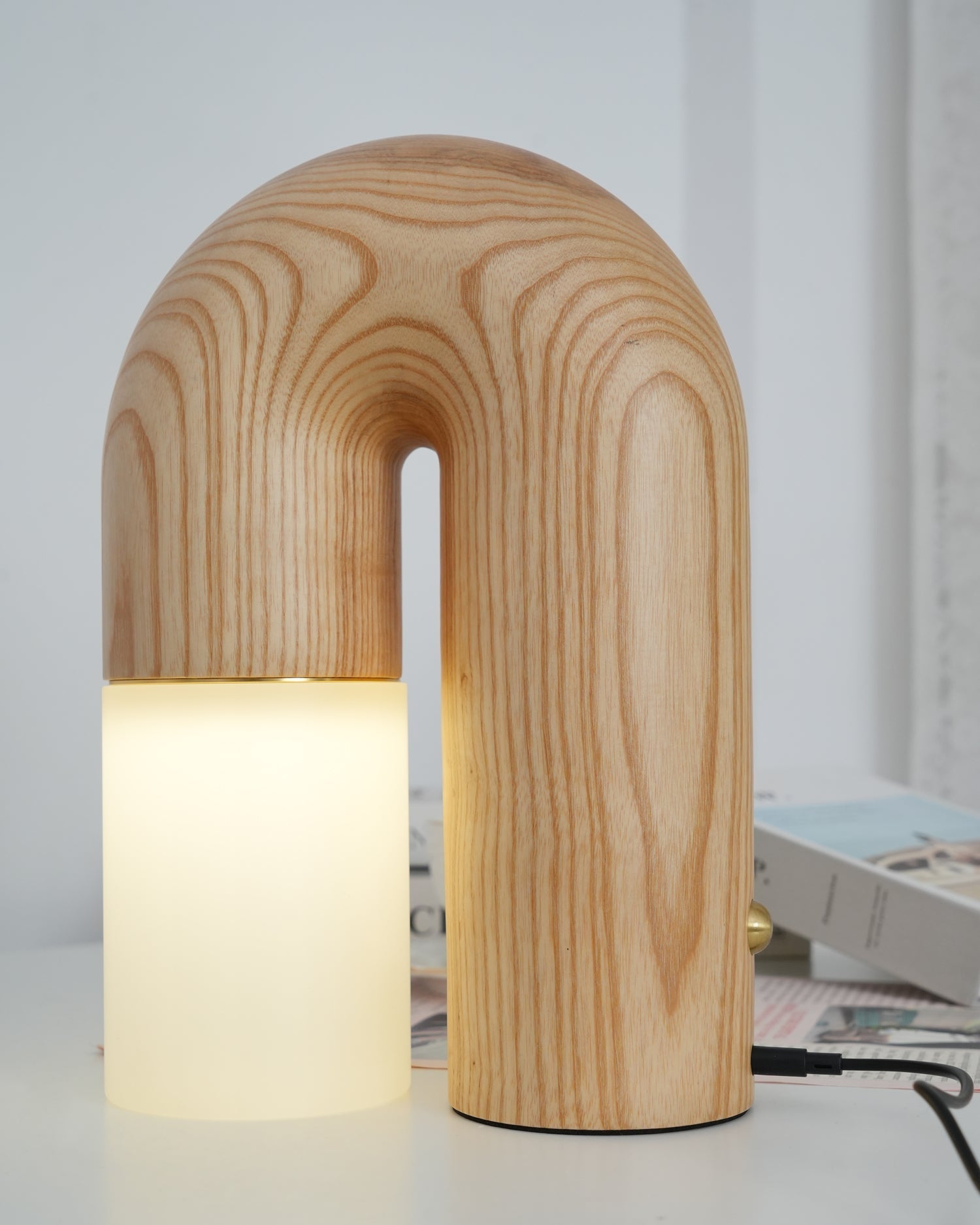 Arch Fashion Wood Table Lamp - Blowlighting