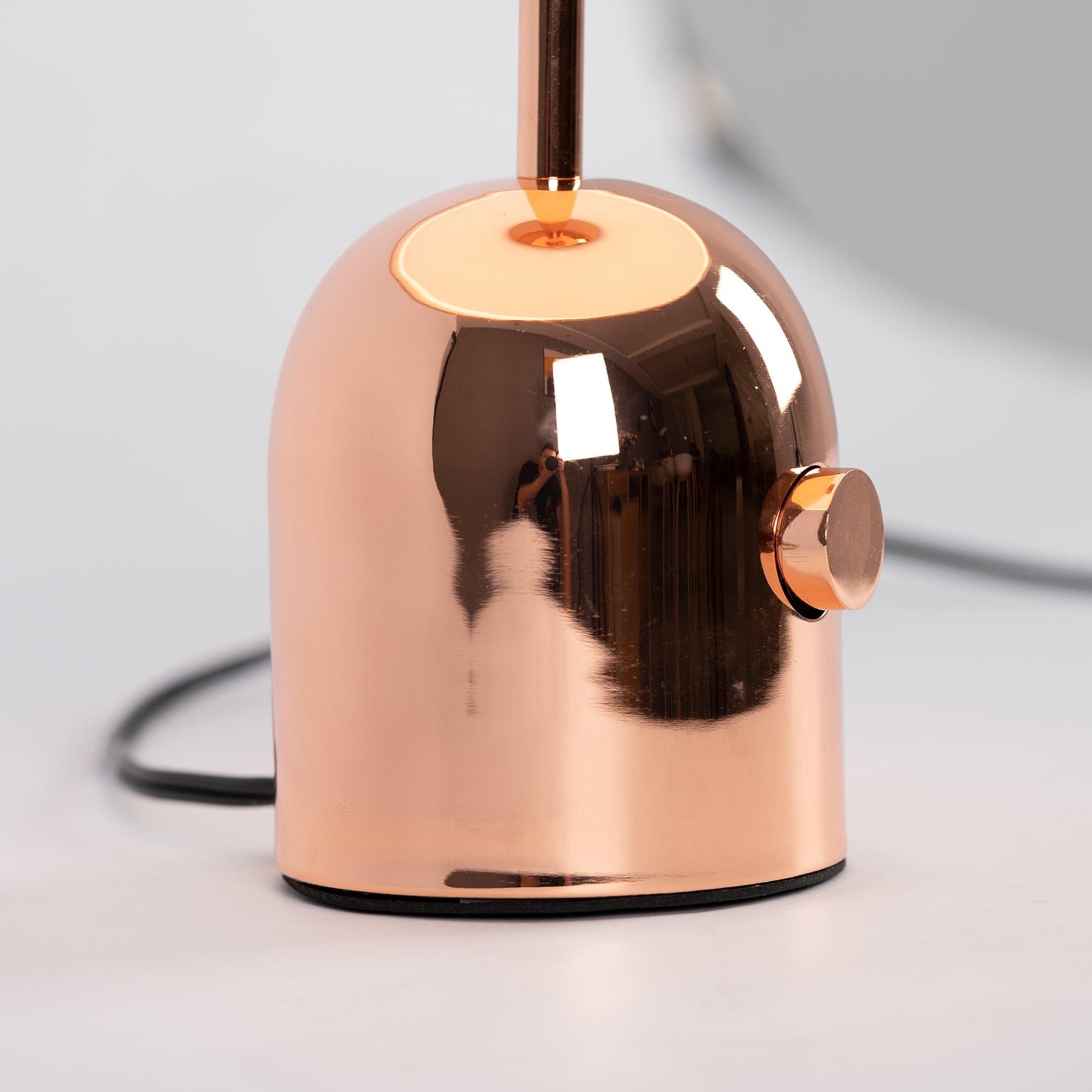 Bell Table Light - Blowlighting