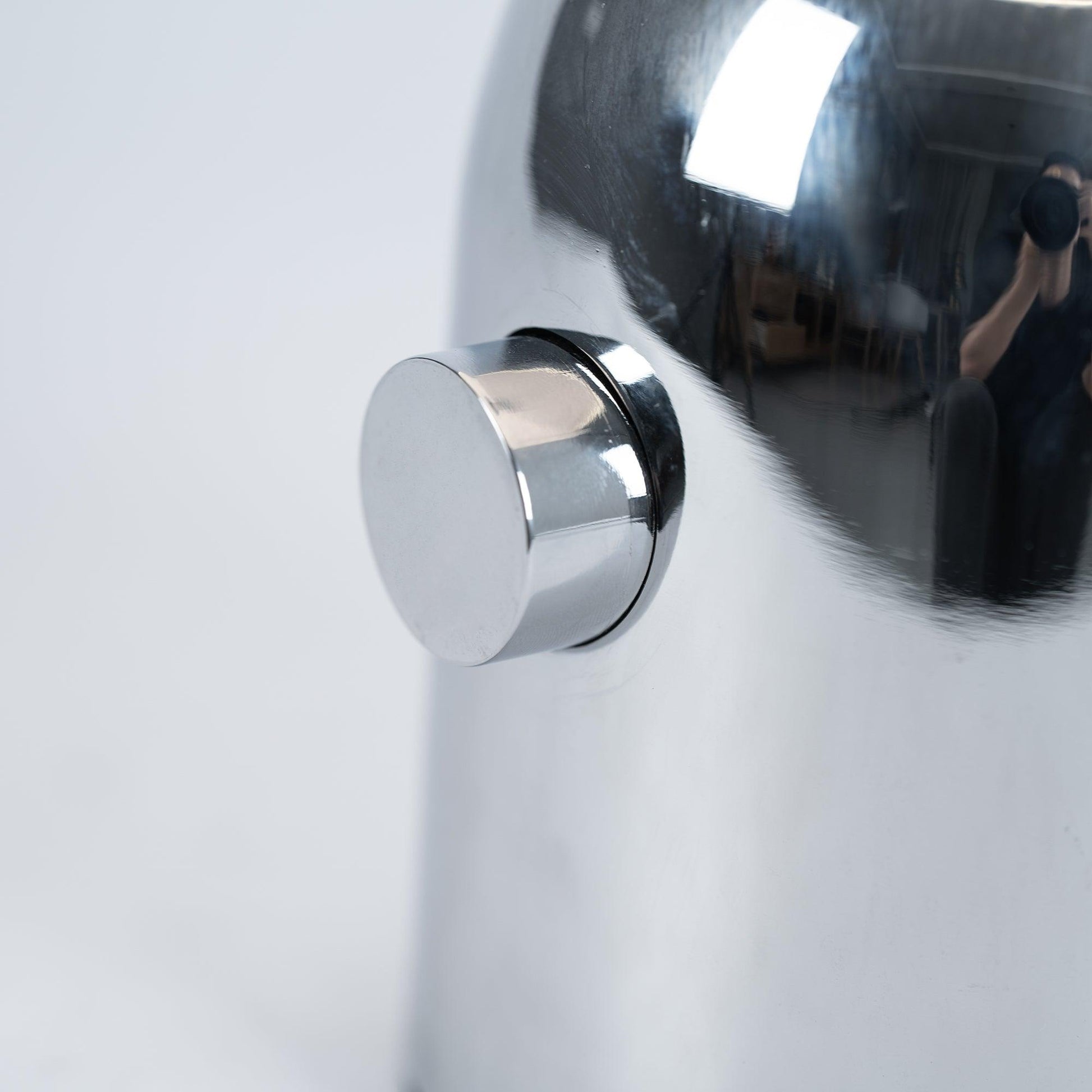 Bell Table Light - Blowlighting