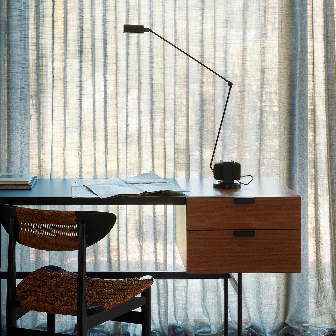 Dynamo Table Lamp - Blowlighting