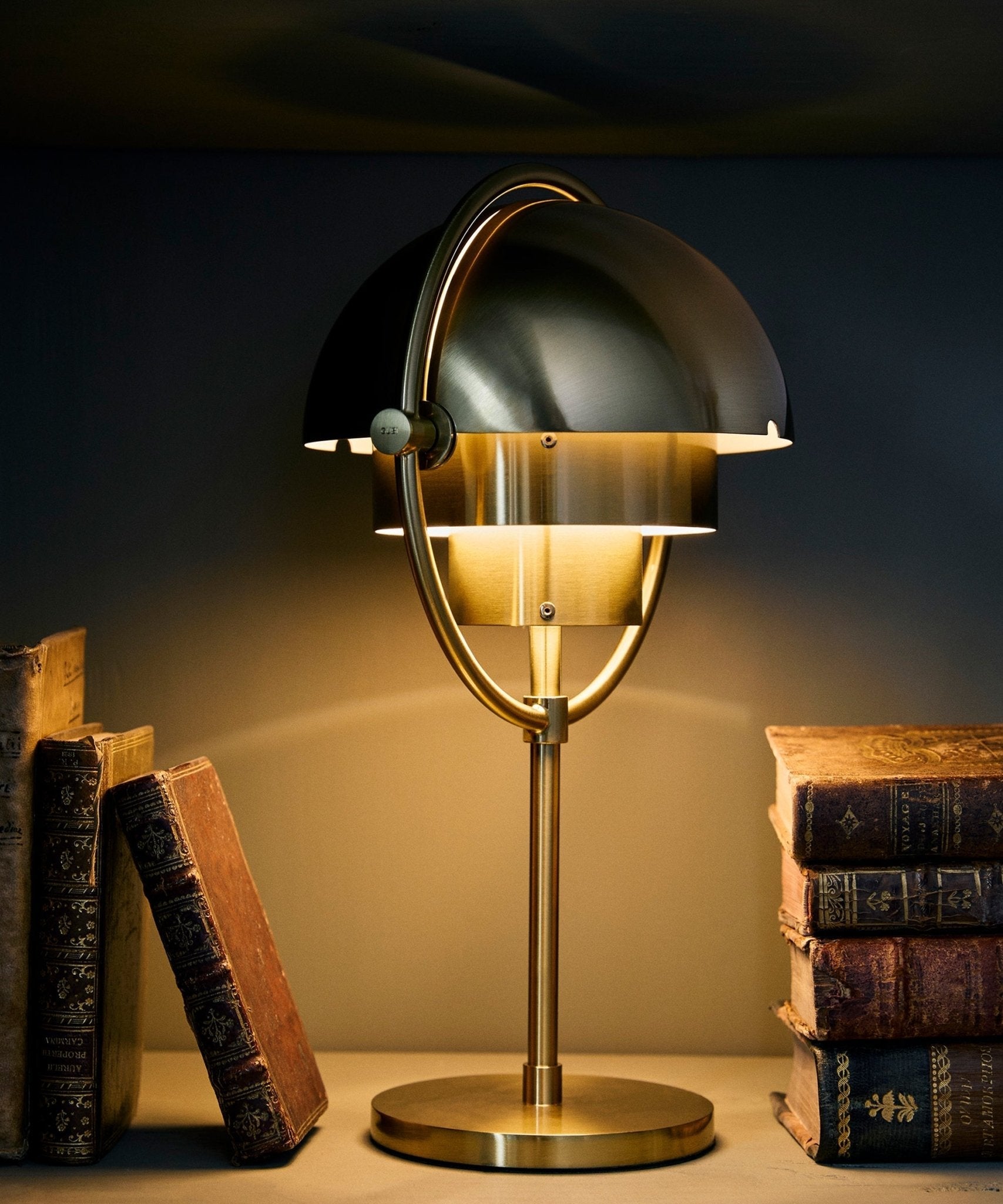 Charles Modern Metal Table Lamp - Blowlighting