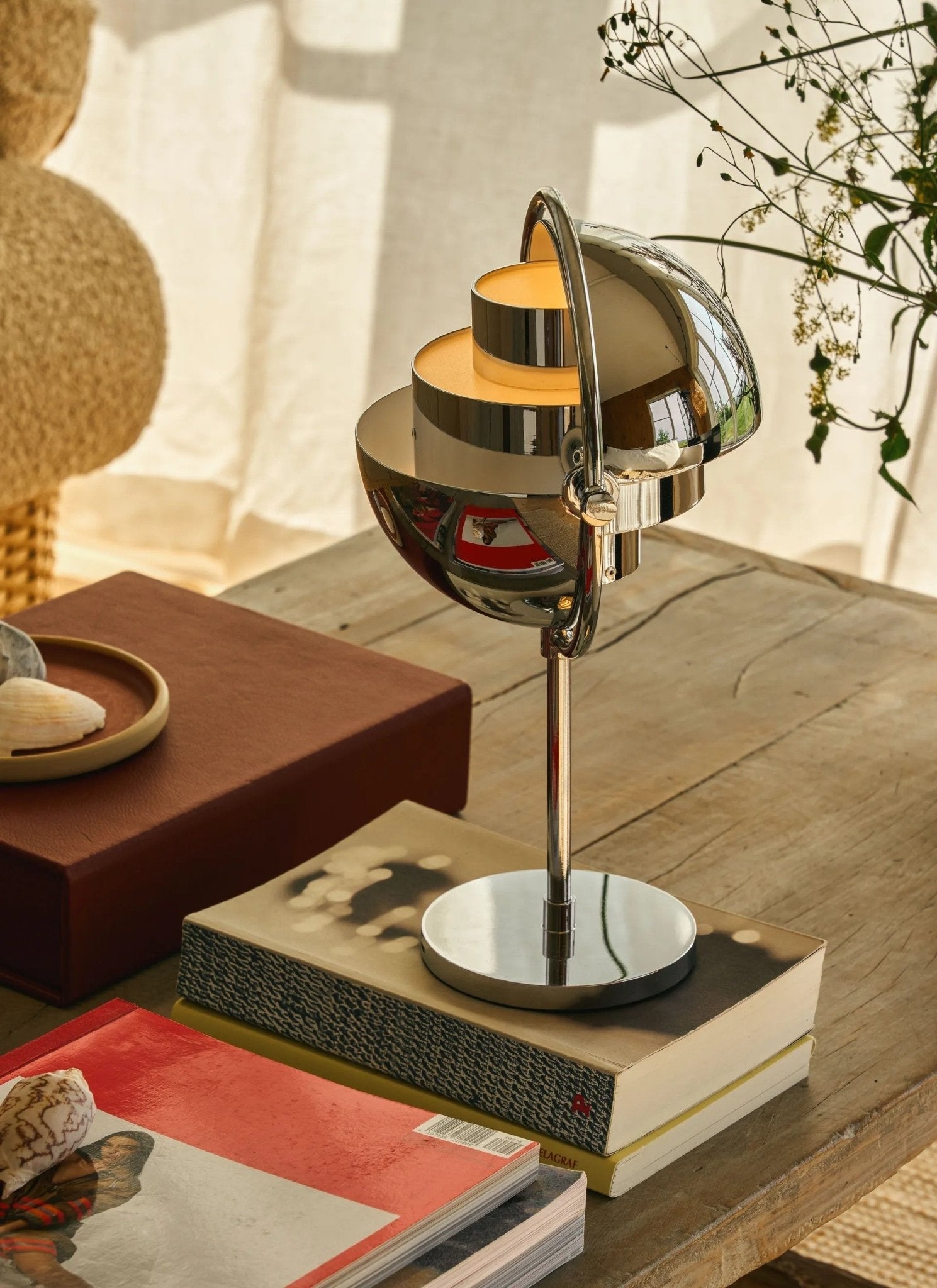 Charles Modern Metal Table Lamp - Blowlighting