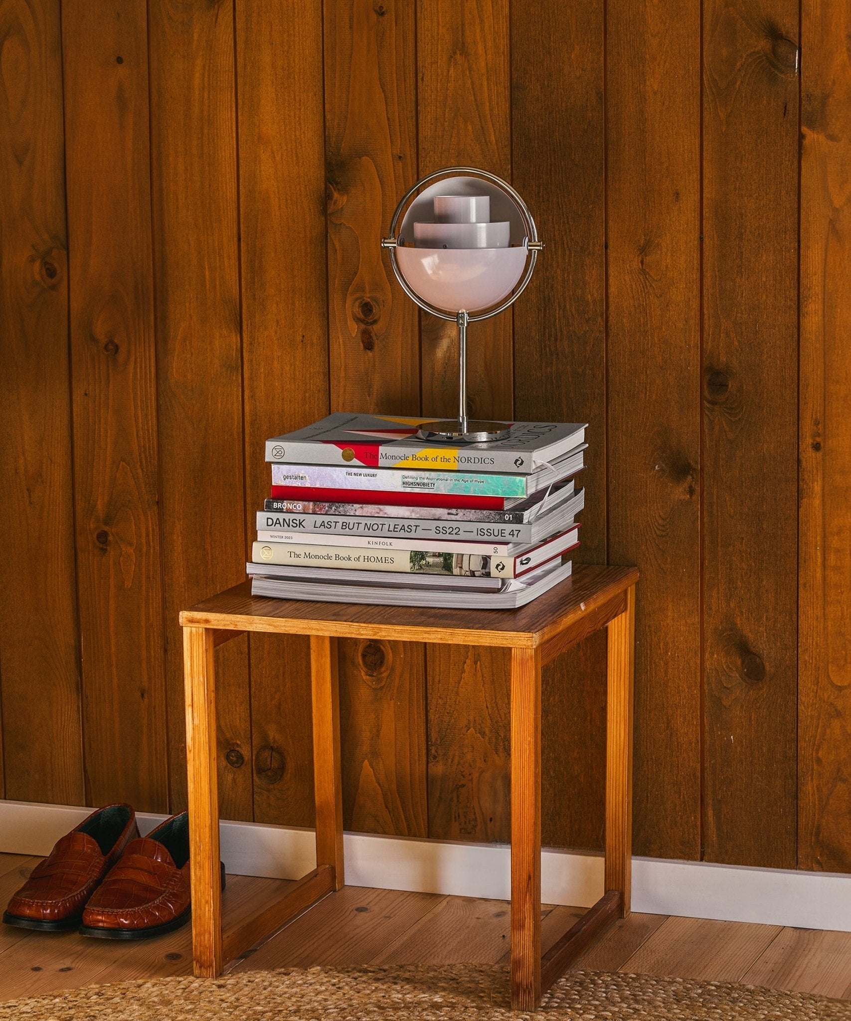 Charles Modern Metal Table Lamp - Blowlighting