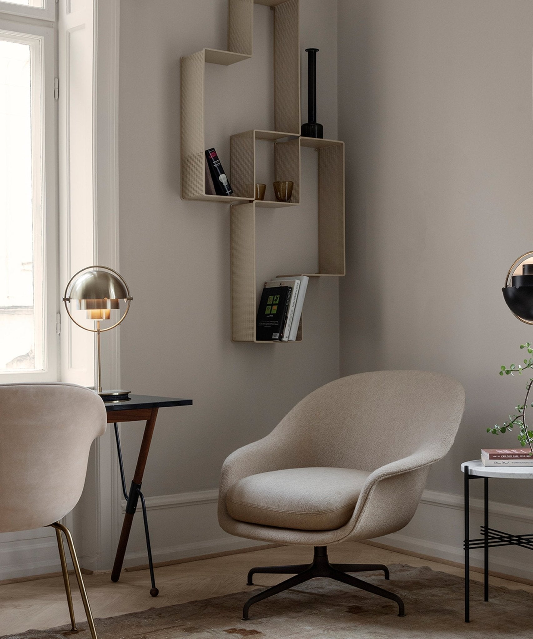 Charles Modern Metal Table Lamp - Blowlighting