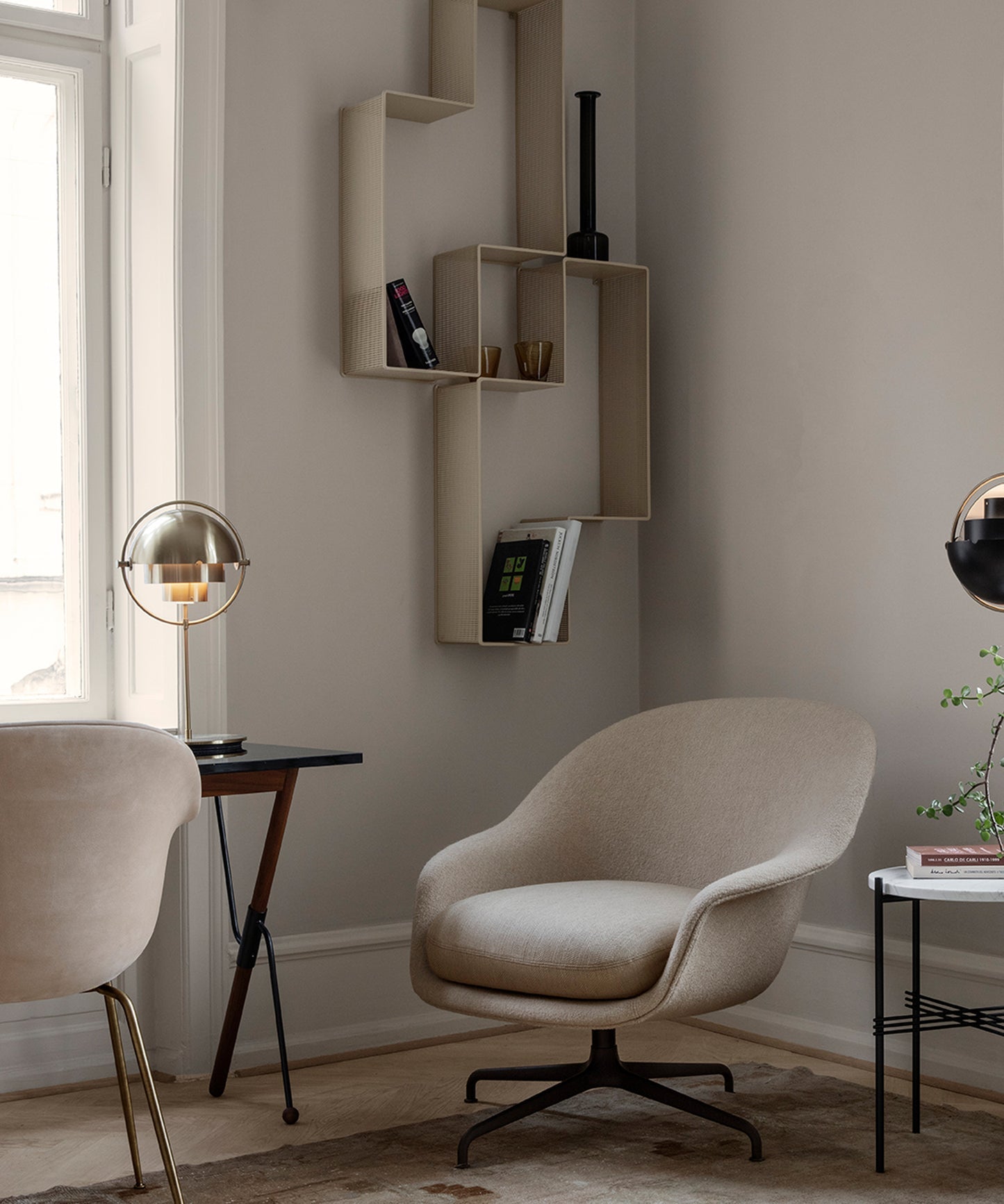 Charles Modern Metal Table Lamp - Blowlighting