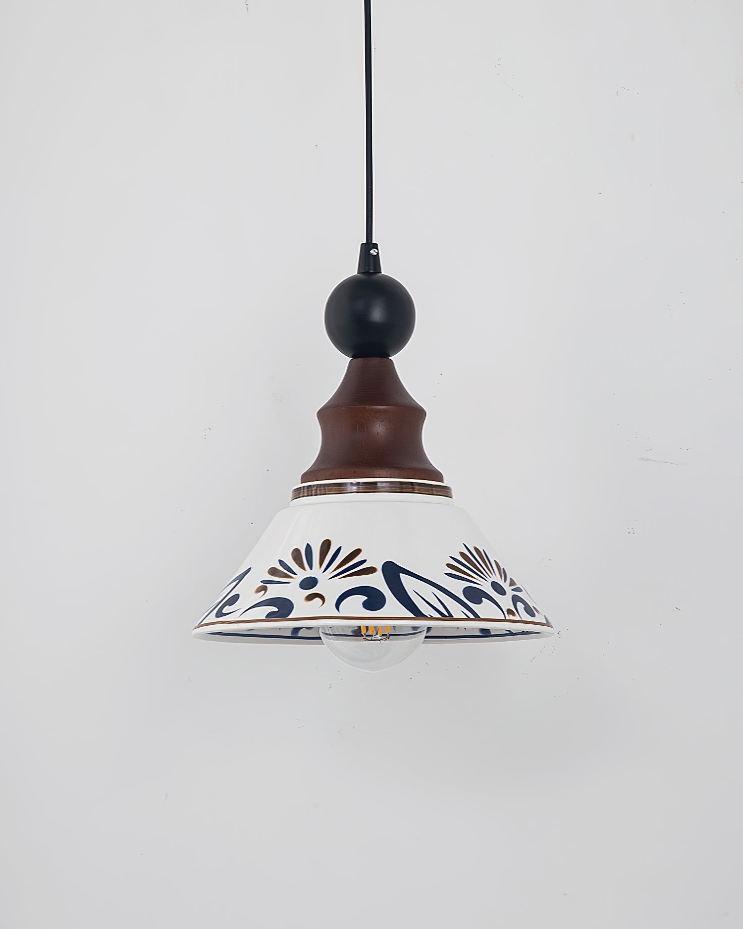 Chyne Elegant Ceramic Pendant Lamp
