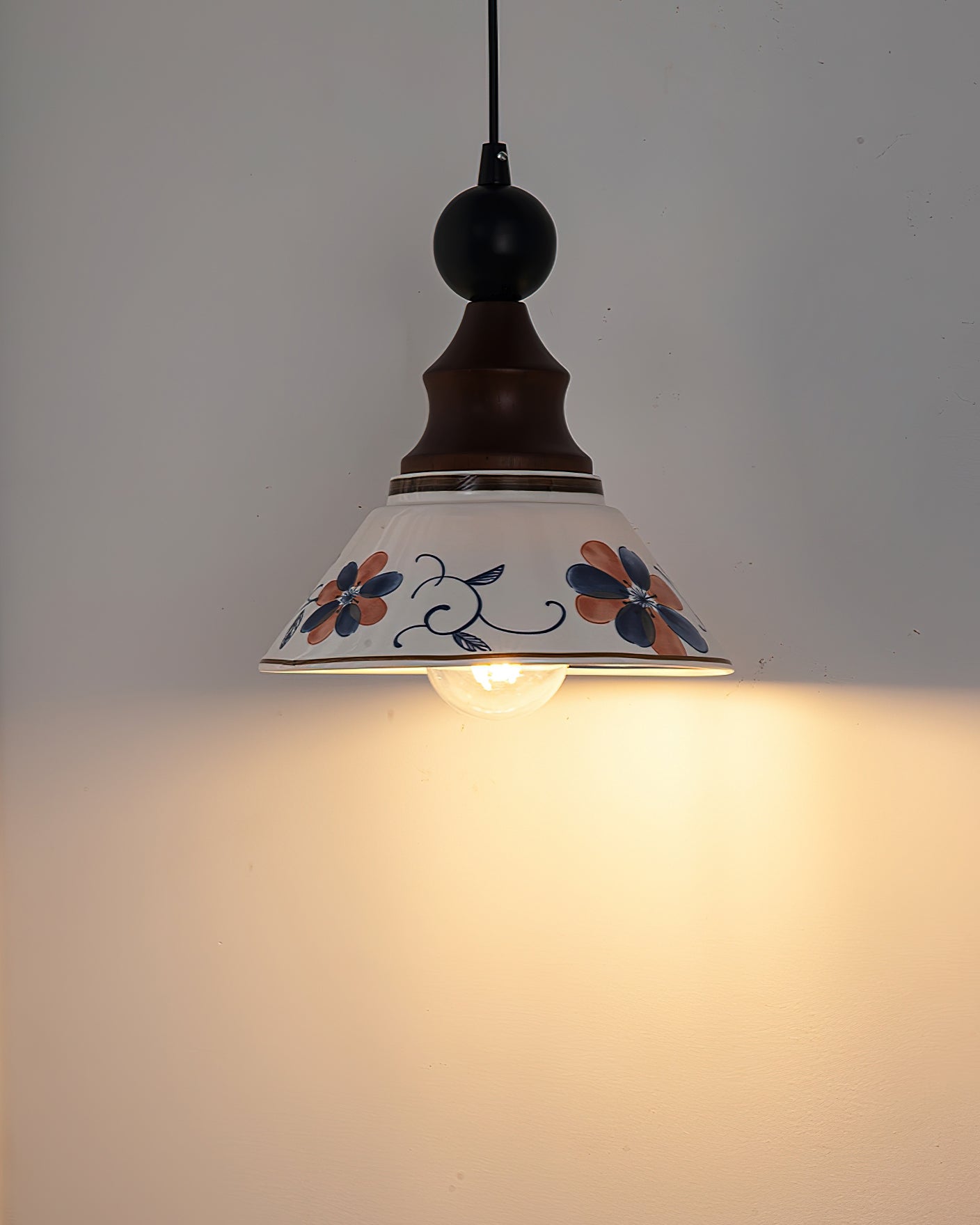Chyne Elegant Ceramic Pendant Lamp