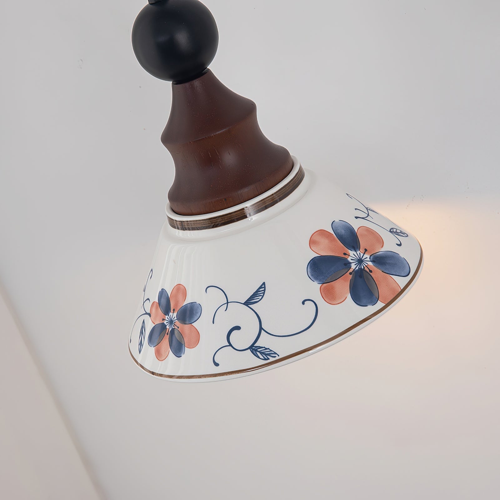 Chyne Elegant Ceramic Pendant Lamp
