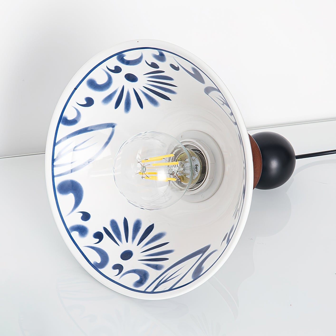 Chyne Elegant Ceramic Pendant Lamp