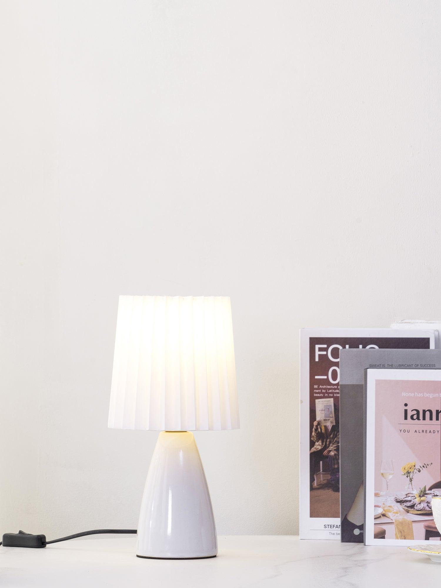 Delilah Table Lamp - Blowlighting